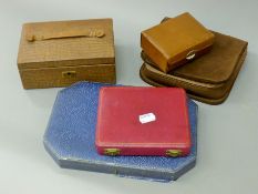 A quantity of various jewellery boxes.
