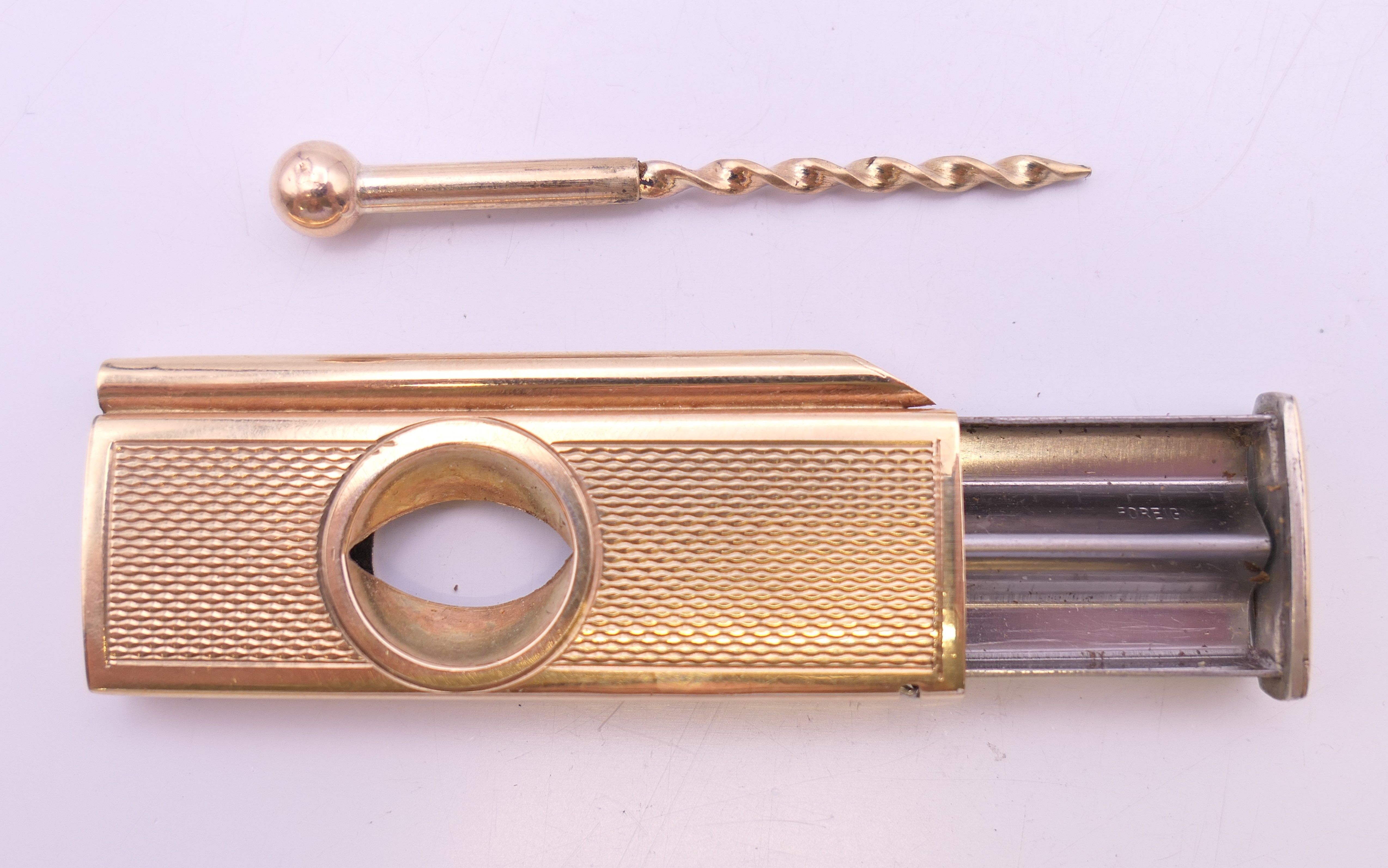A 9 ct gold cigar piercer and cutter. 6 cm long. 14. - Image 3 of 6