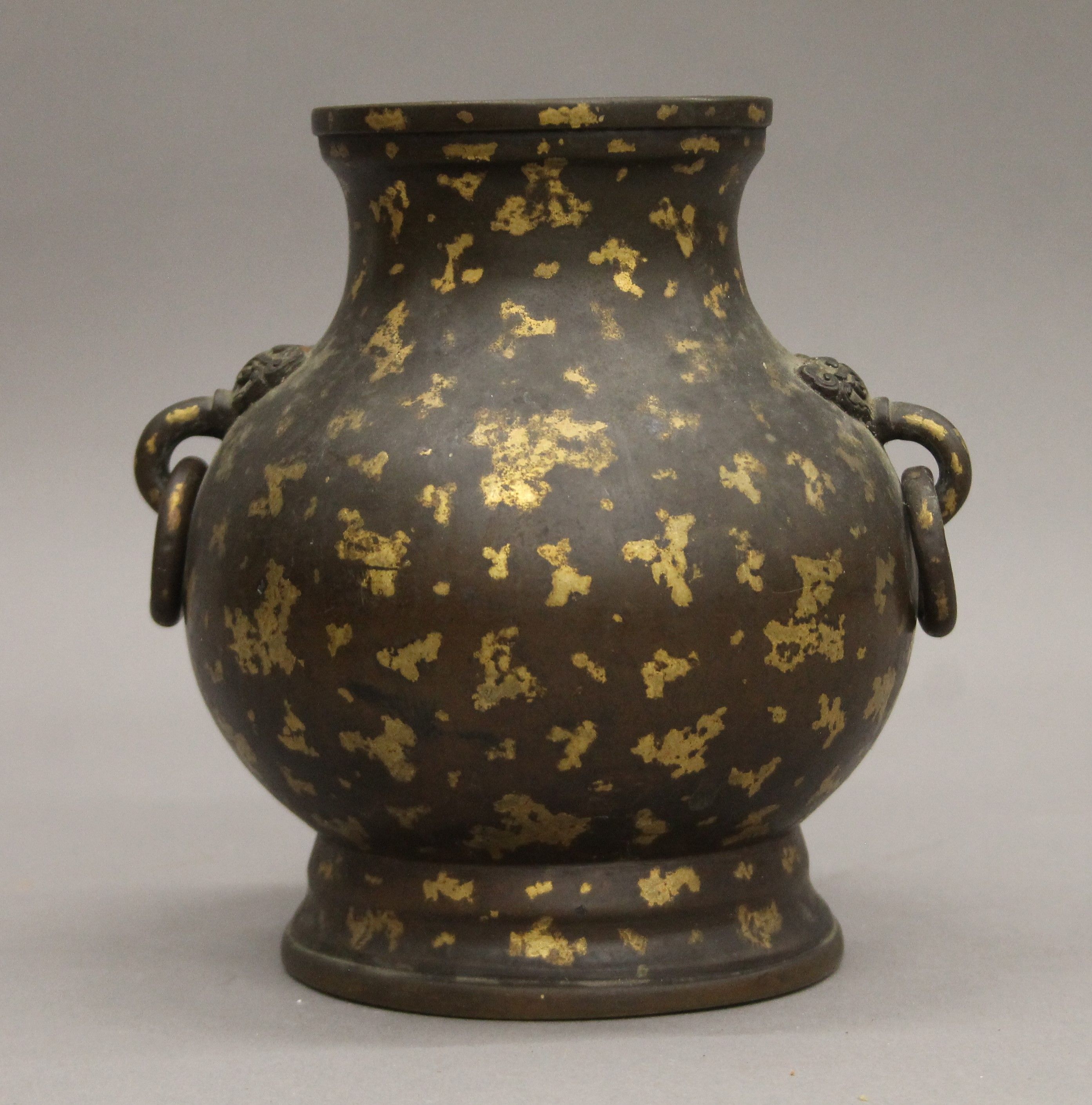 A Chinese gold splash bronze twin handled vase, possibly 18th/19th century, - Image 2 of 17