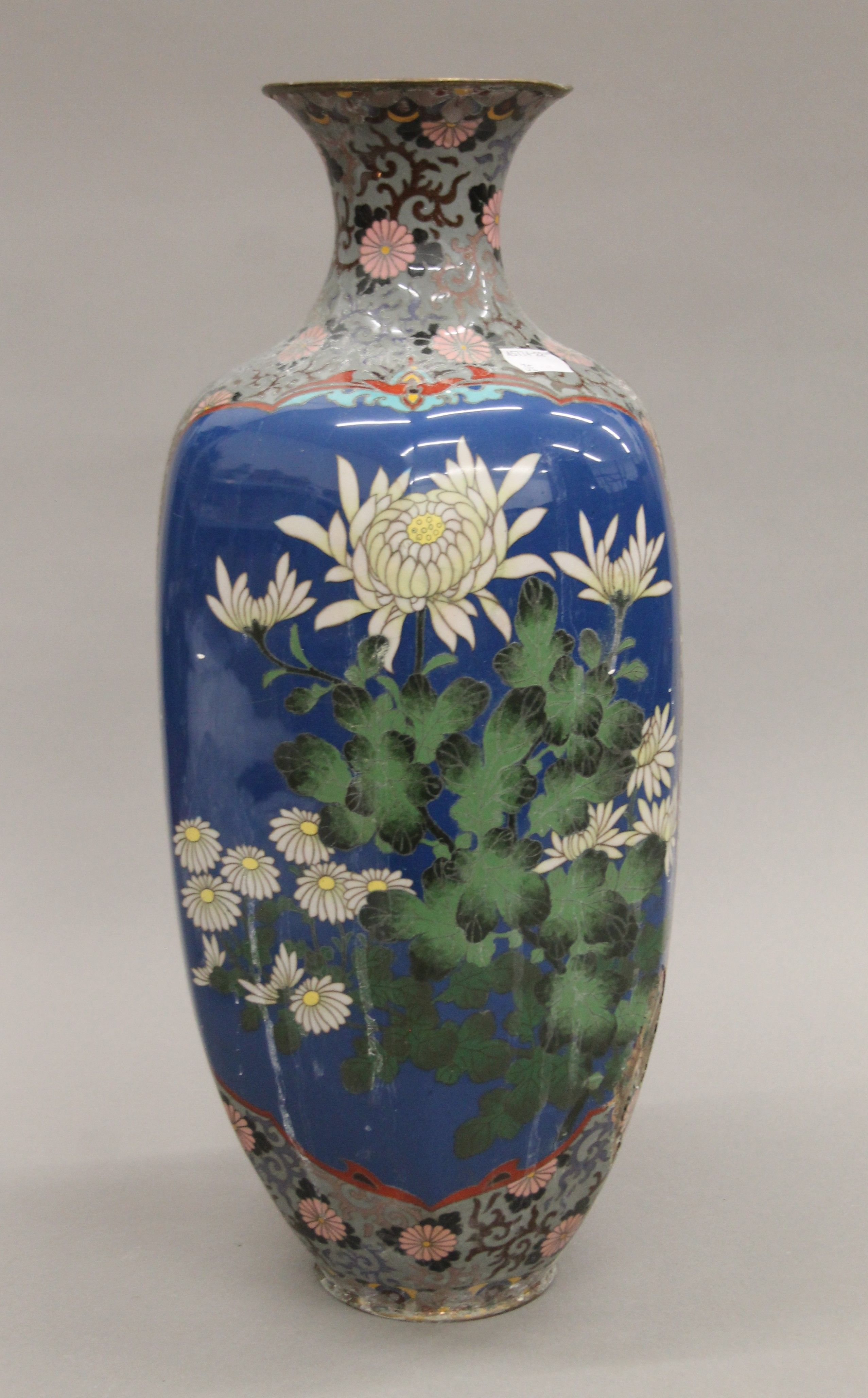 A quantity of antique Oriental vases and an 18th century mug. The largest 30 cm high. - Image 19 of 72