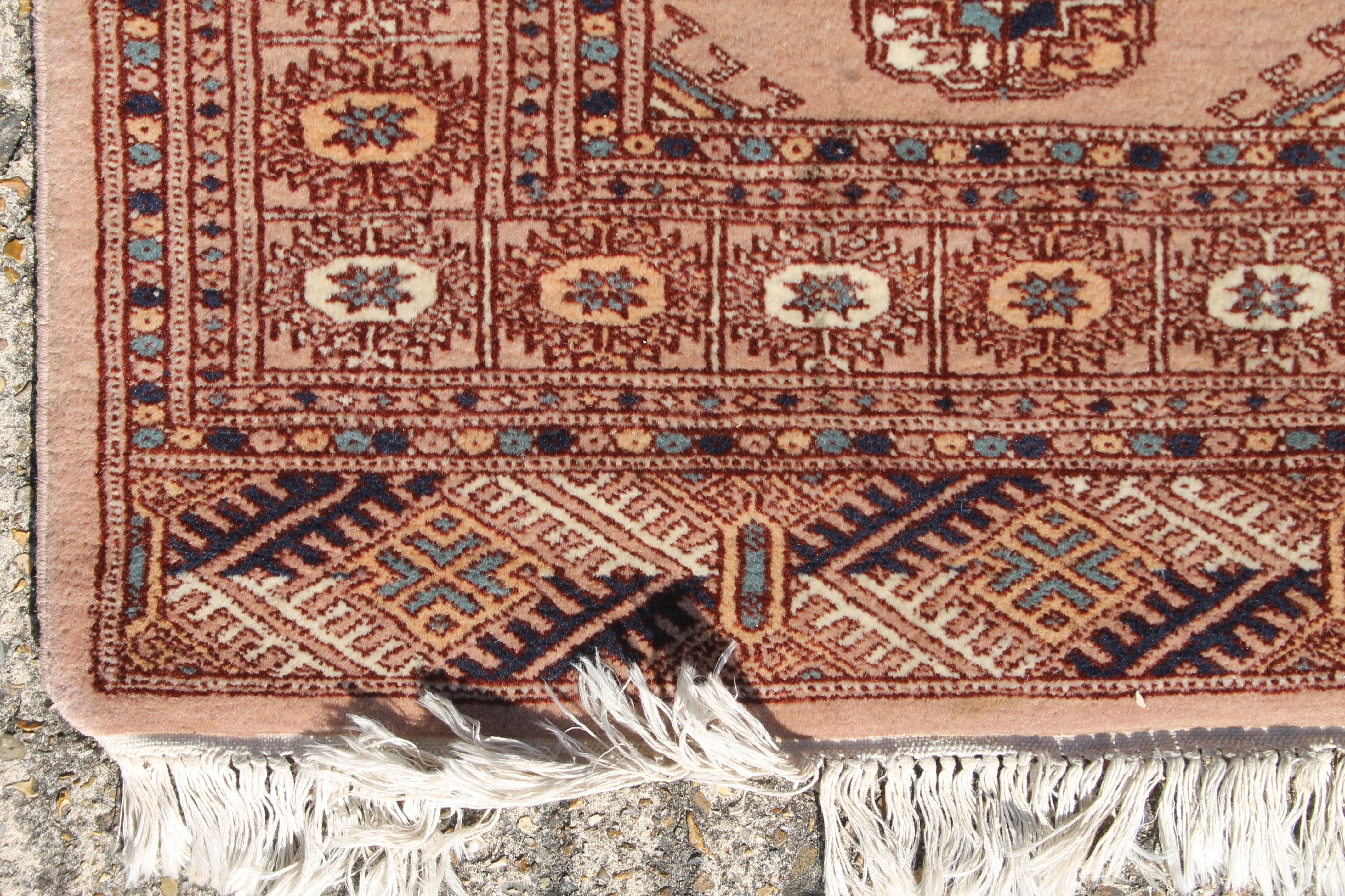A Bokhara rug. 160 x 100 cm. - Image 2 of 3