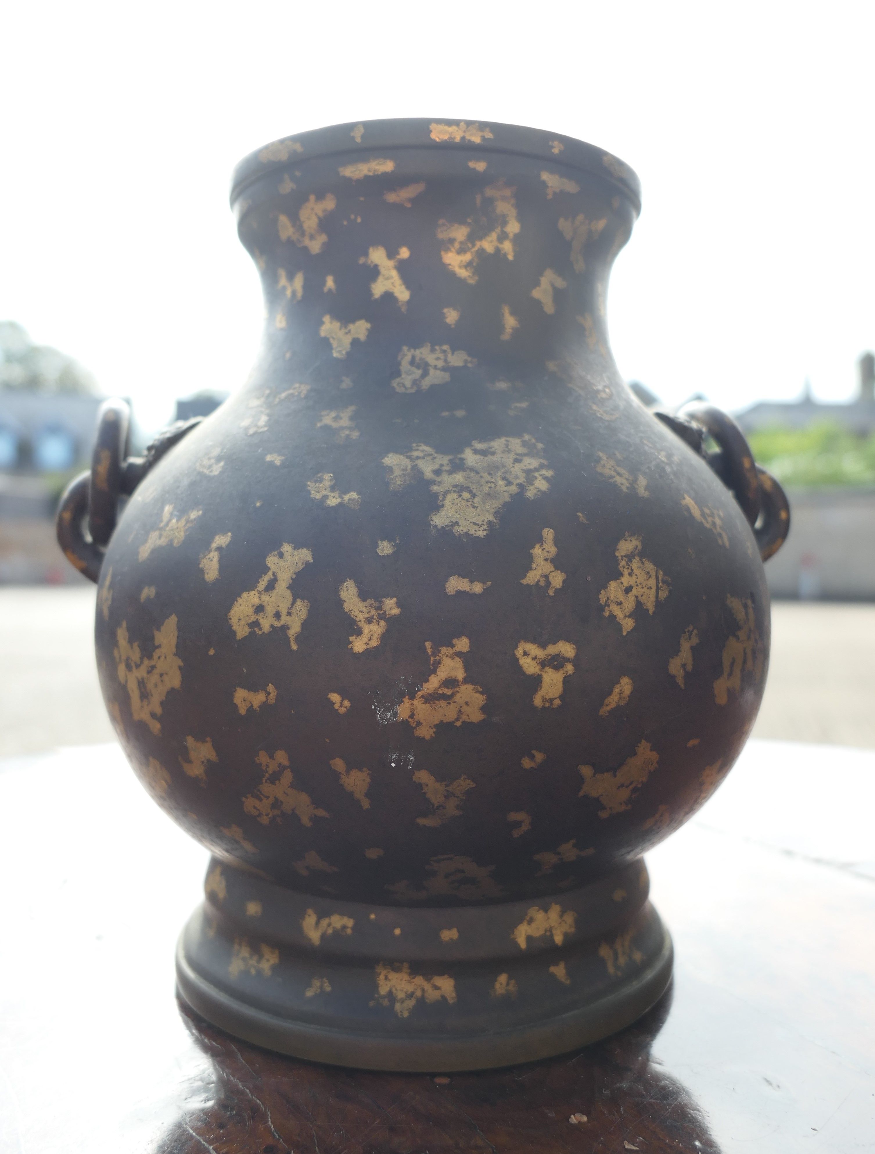 A Chinese gold splash bronze twin handled vase, possibly 18th/19th century, - Image 16 of 17