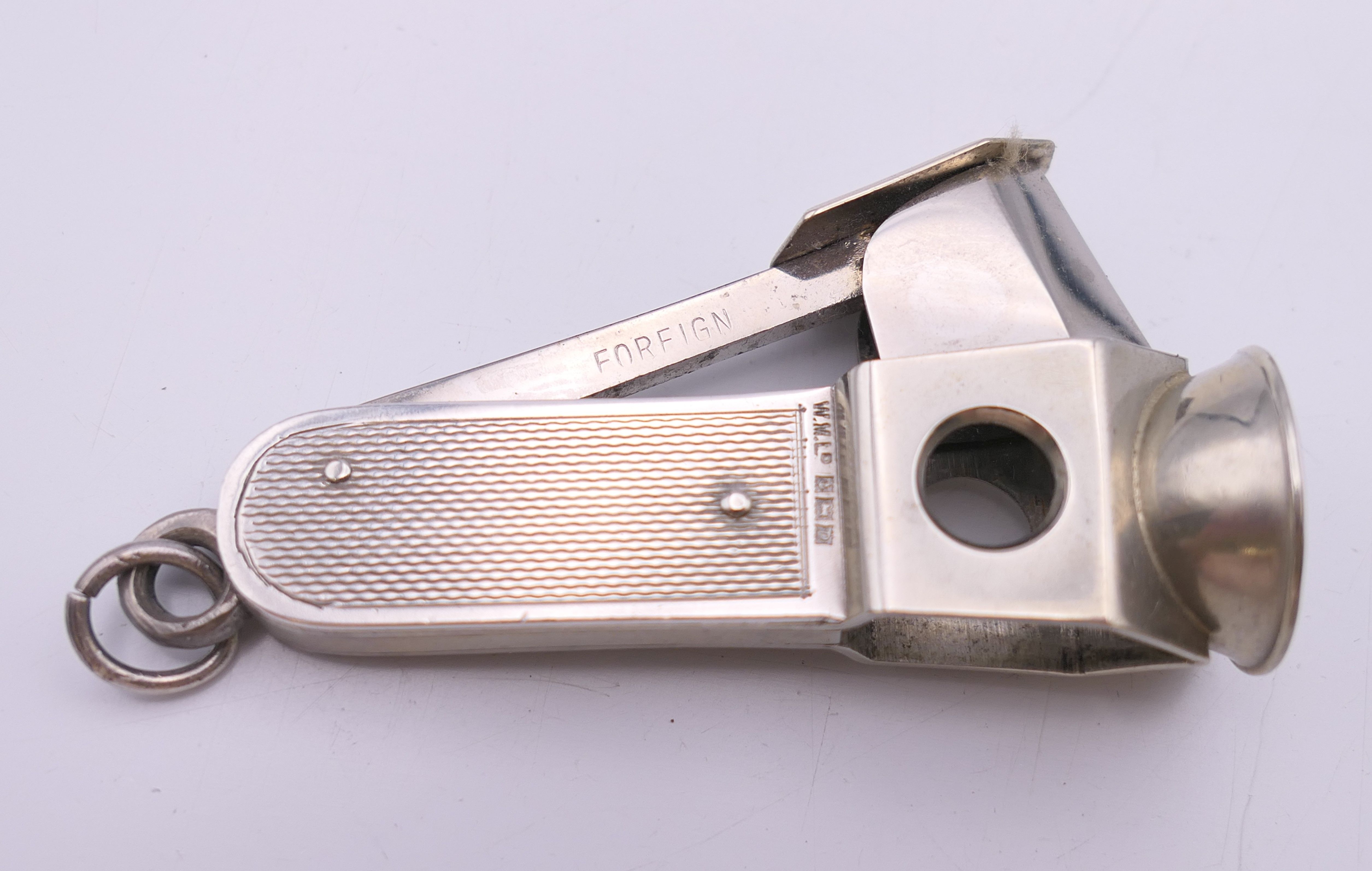 A silver cigar cutter. 6 cm long. 25.9 grammes total weight. - Image 3 of 6