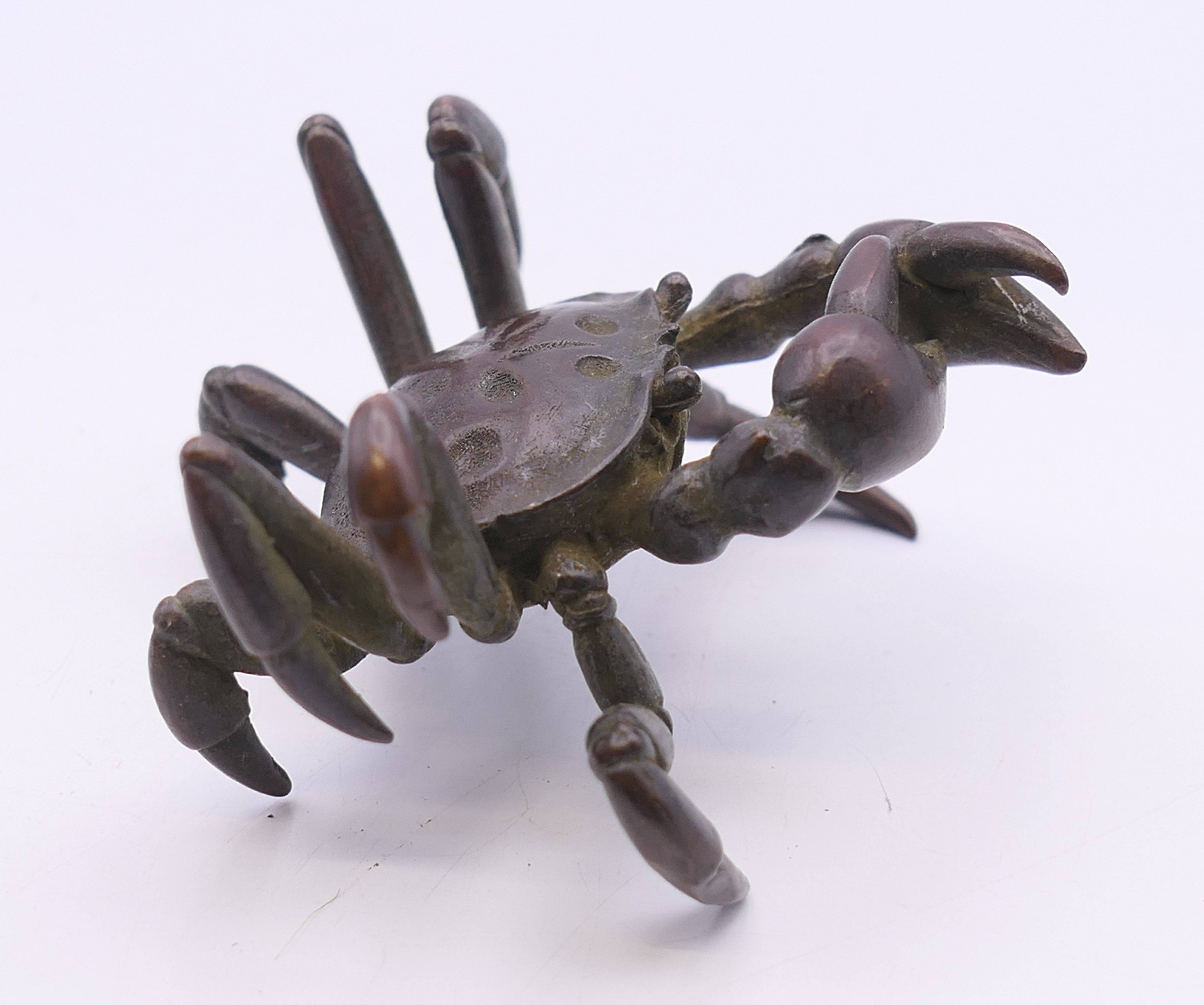 A Japanese bronze model of a crab. 5.5 cm wide. - Image 2 of 5
