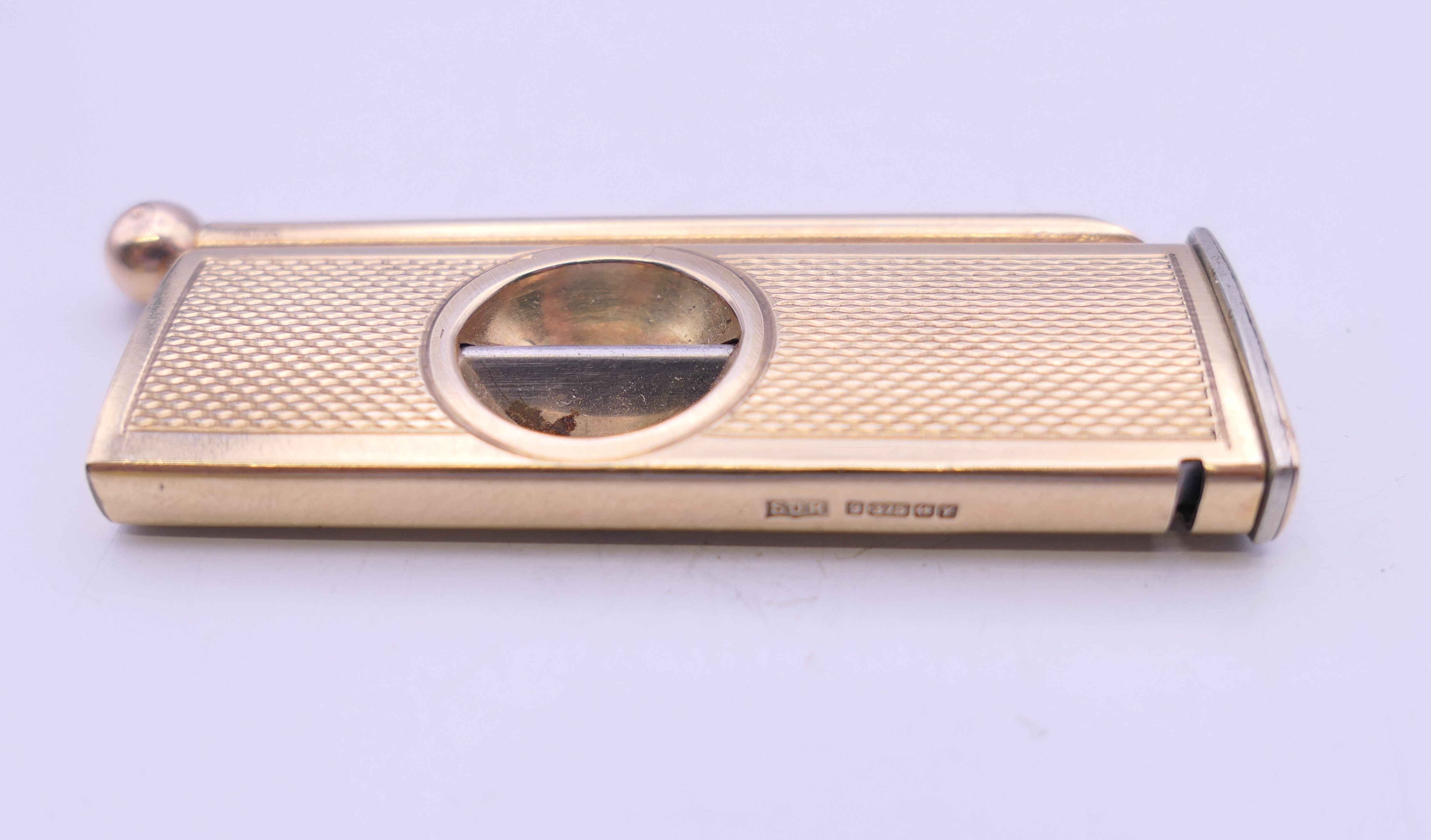 A 9 ct gold cigar piercer and cutter. 6 cm long. 14. - Image 2 of 6