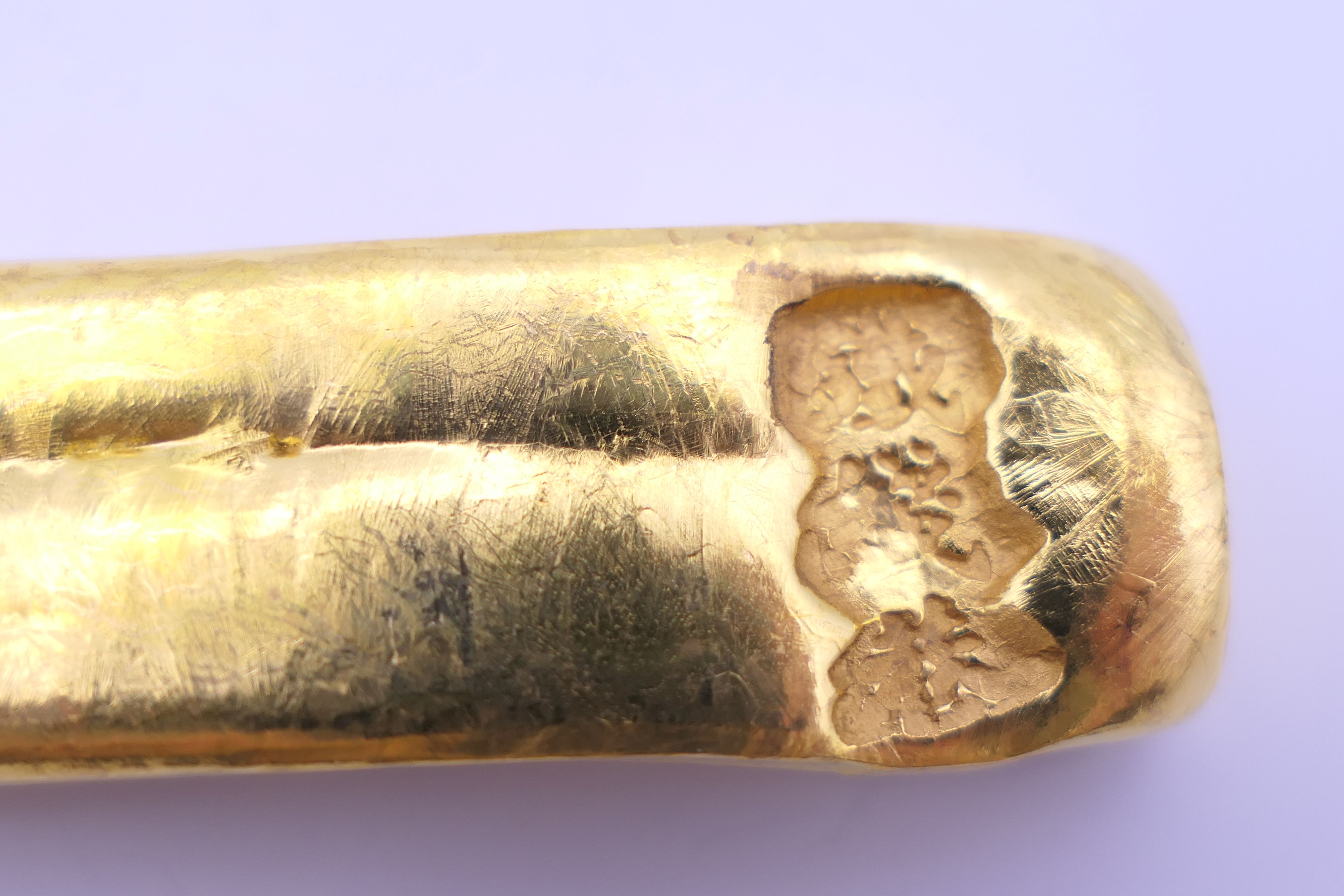 Three Chinese gold coloured bar scroll weights. The largest 12 cm long. - Image 8 of 8