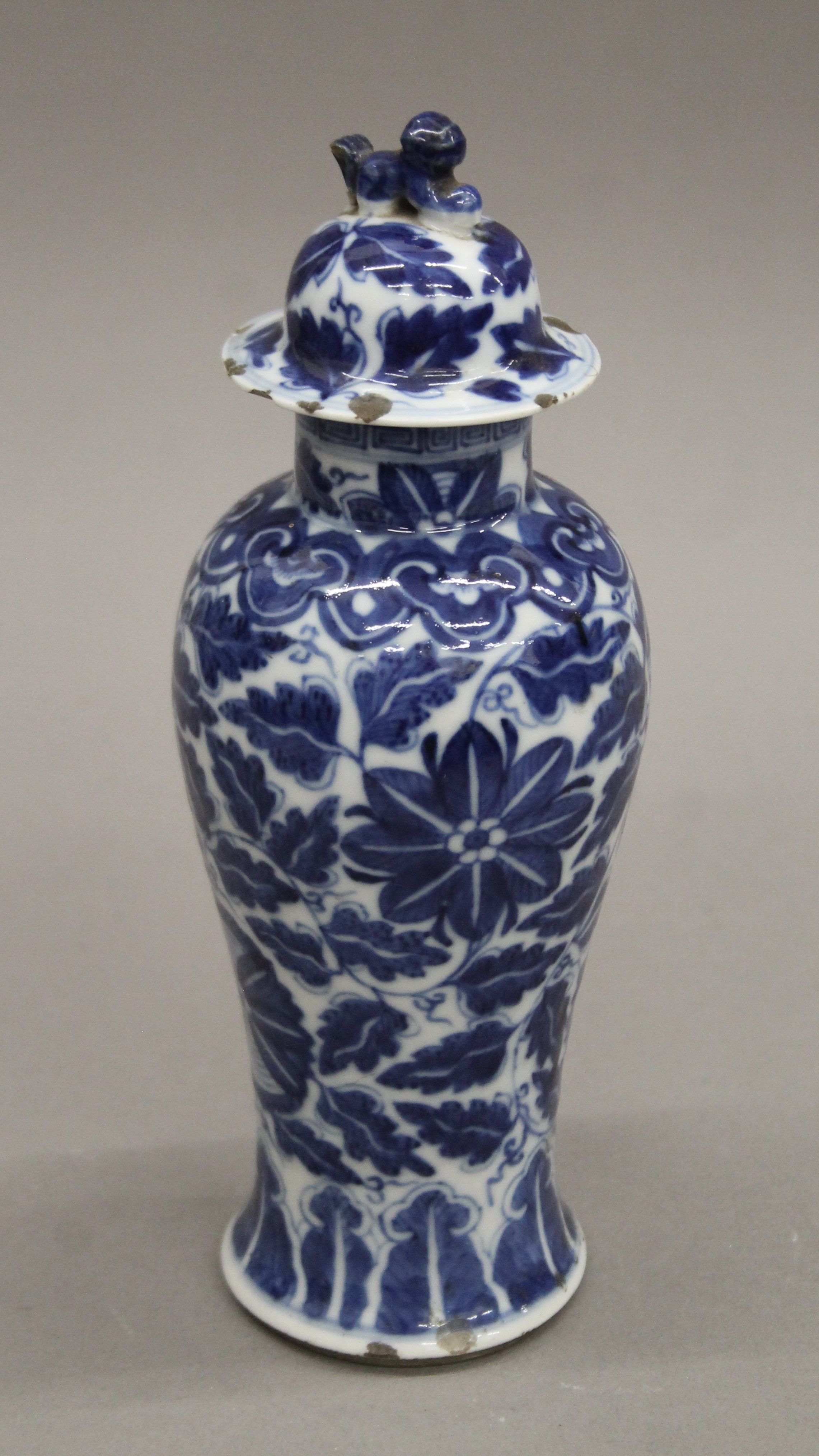 Two 19th century Chinese blue and white porcelain vases. The largest 22 cm high. - Image 7 of 10