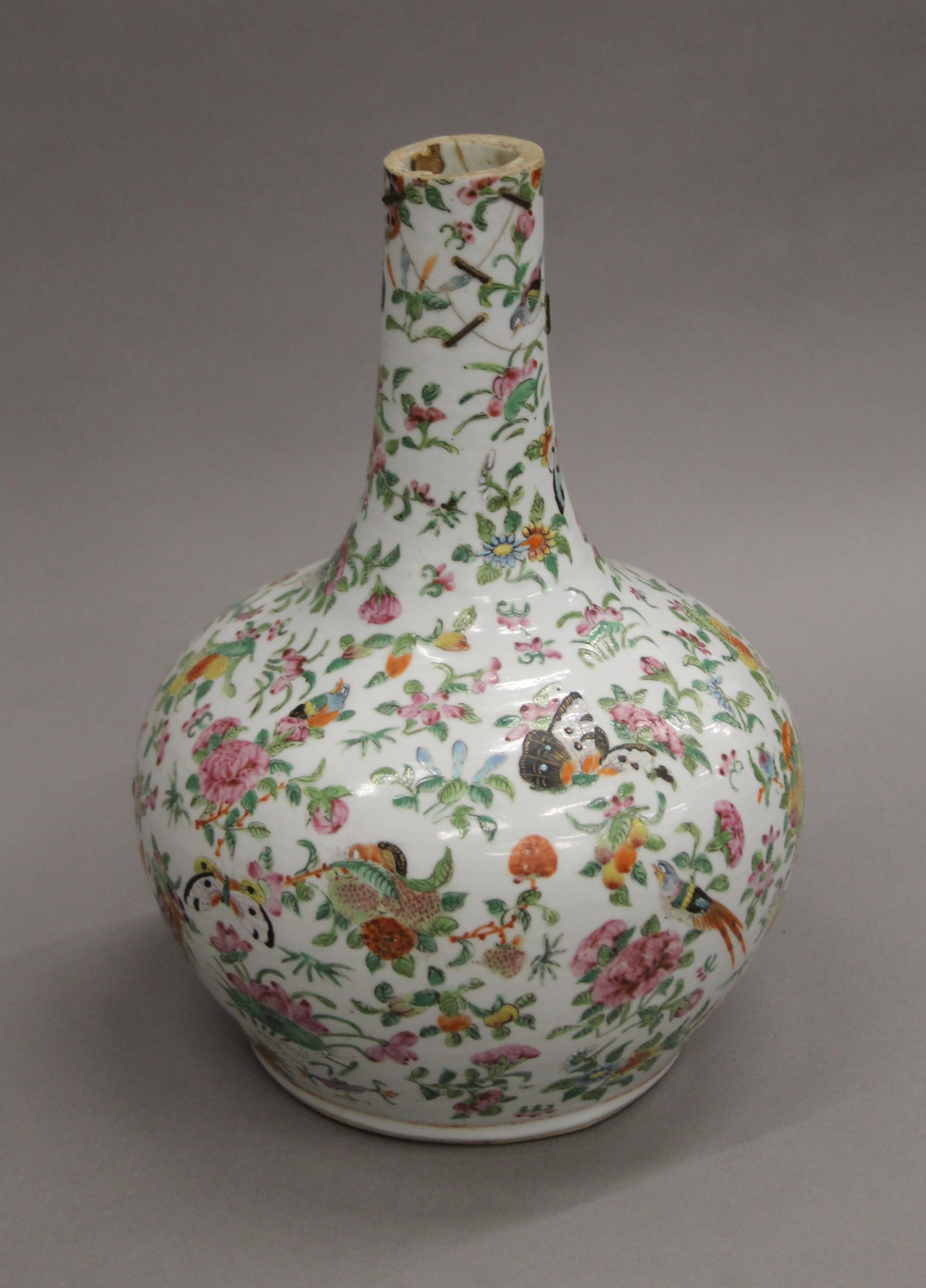 A quantity of antique Oriental vases and an 18th century mug. The largest 30 cm high. - Image 2 of 72