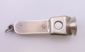 A silver cigar cutter. 6 cm long. 25.9 grammes total weight.