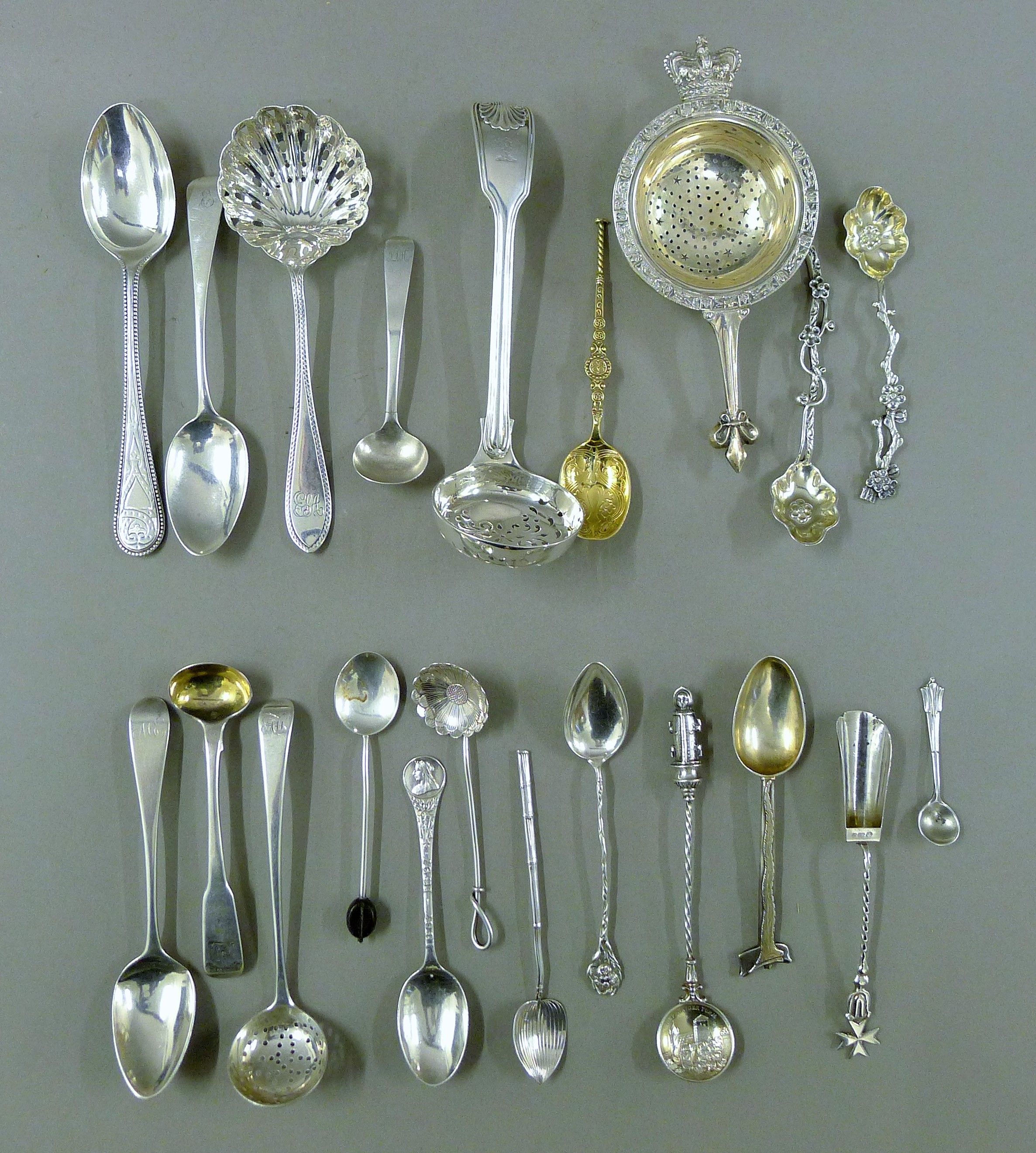 A quantity of English and Foreign silver teaspoons, etc. 370.6 grammes total weight.