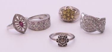 Five silver rings. 25.8 grammes total weight.