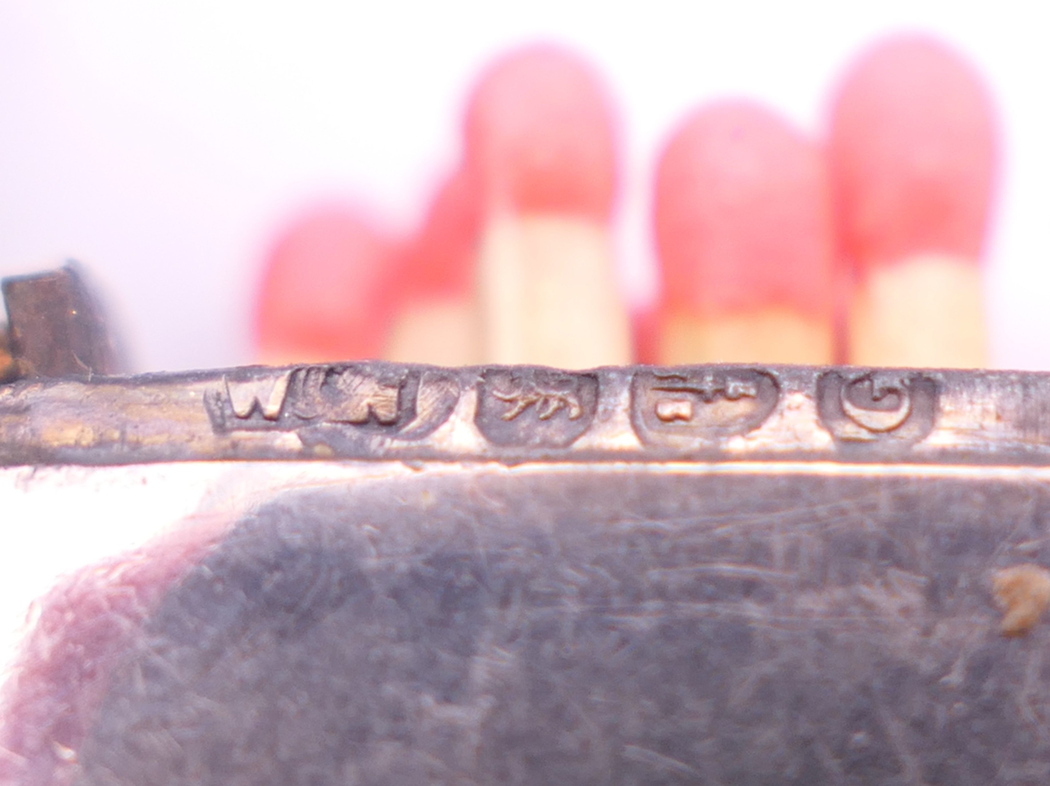 A Victorian silver vesta/single sovereign case, inscribed T H SILK, Chester 1890. 6.5 cm wide. 32. - Image 9 of 10