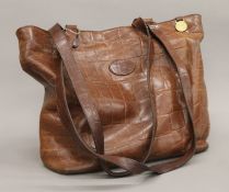 A Mulberry leather handbag. 37 cm wide.