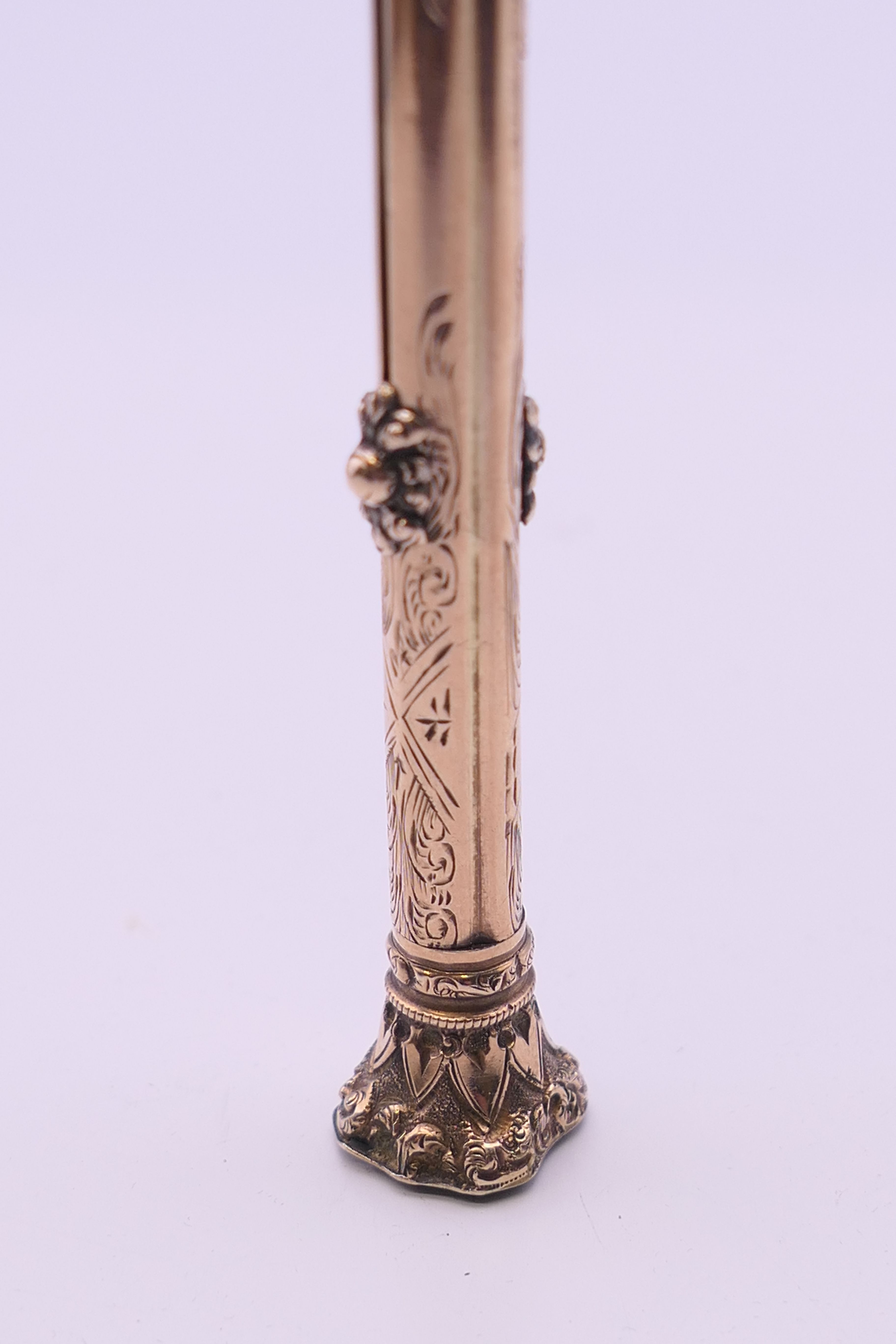 A Victorian combination propelling pen and pencil. 9.5 cm long. - Image 4 of 6