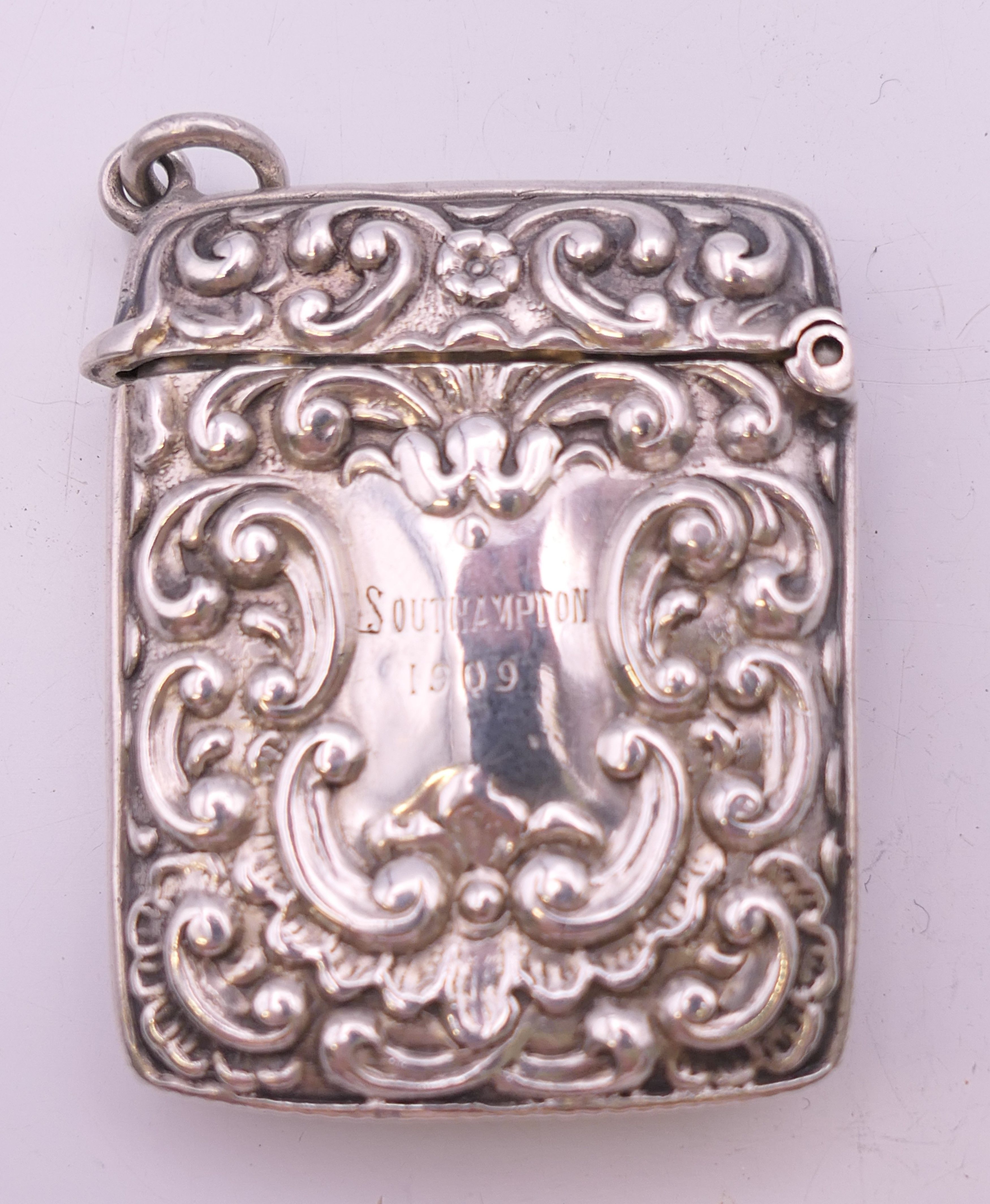 An Edwardian silver vesta case inscribed with 'Southampton 1909 P.T.C. - Image 2 of 7