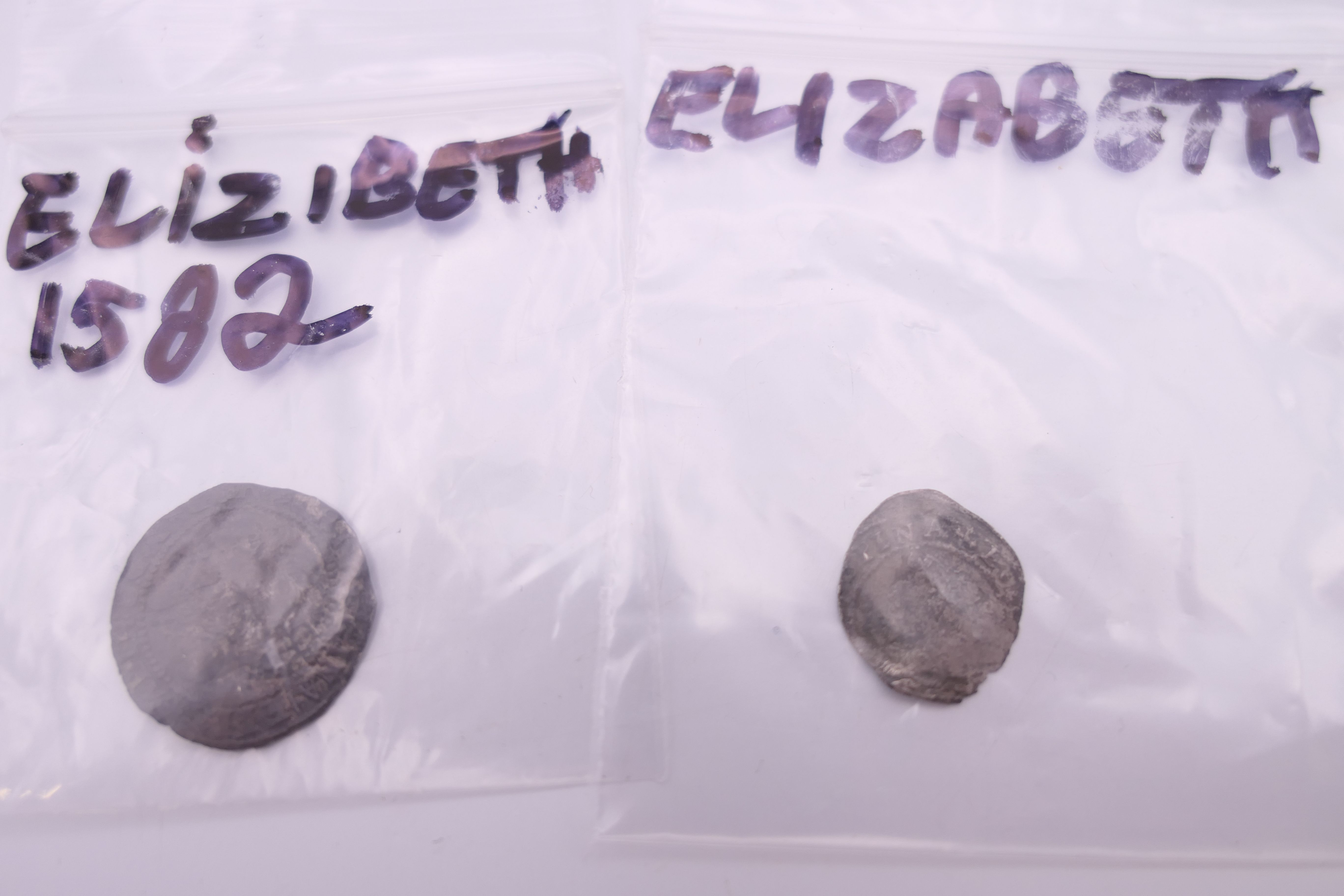 A quantity of Elizabeth I coins. - Image 5 of 9