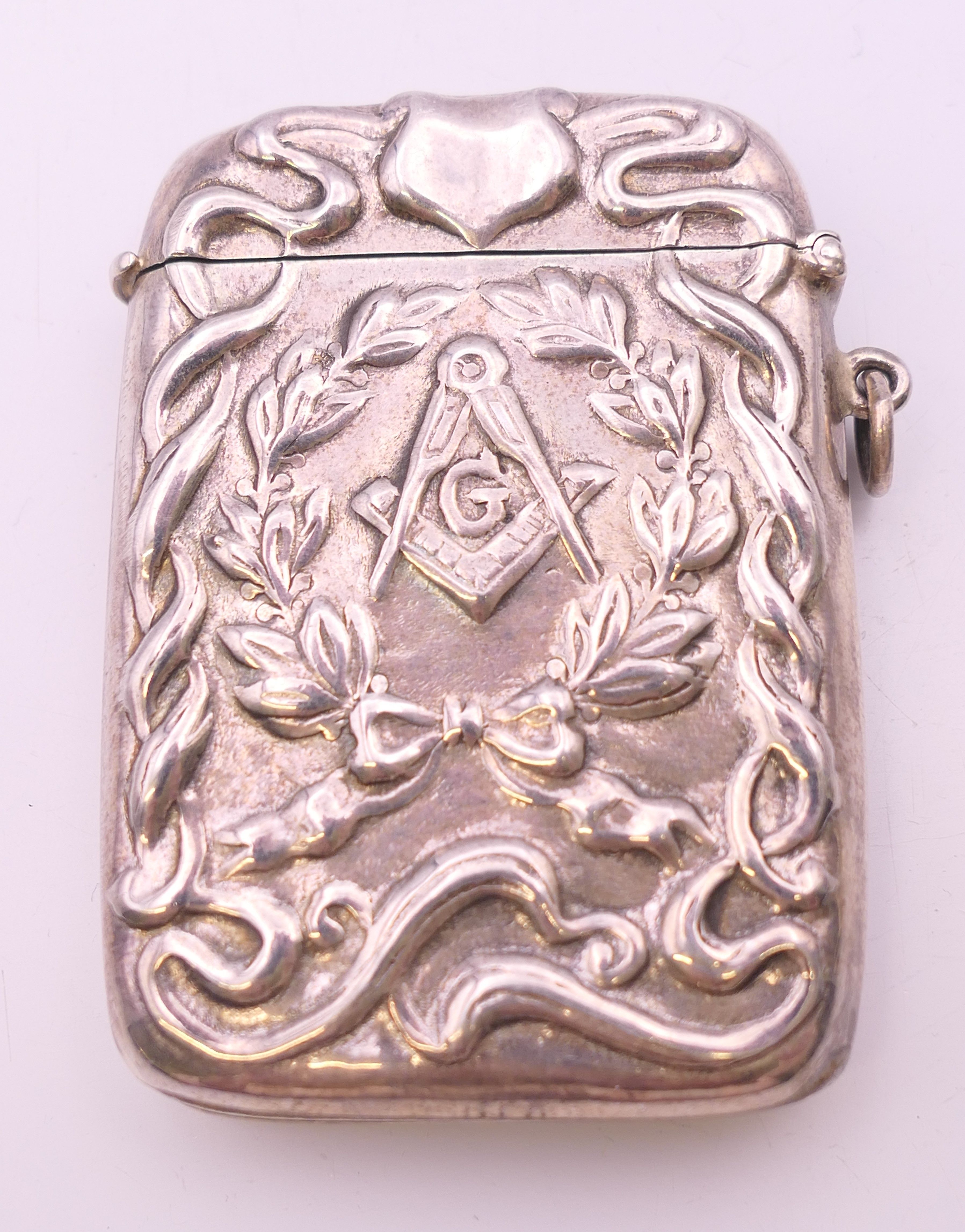 A sterling silver 925 Masonic vesta case. 4 cm wide. 40.7 grammes. - Image 2 of 5