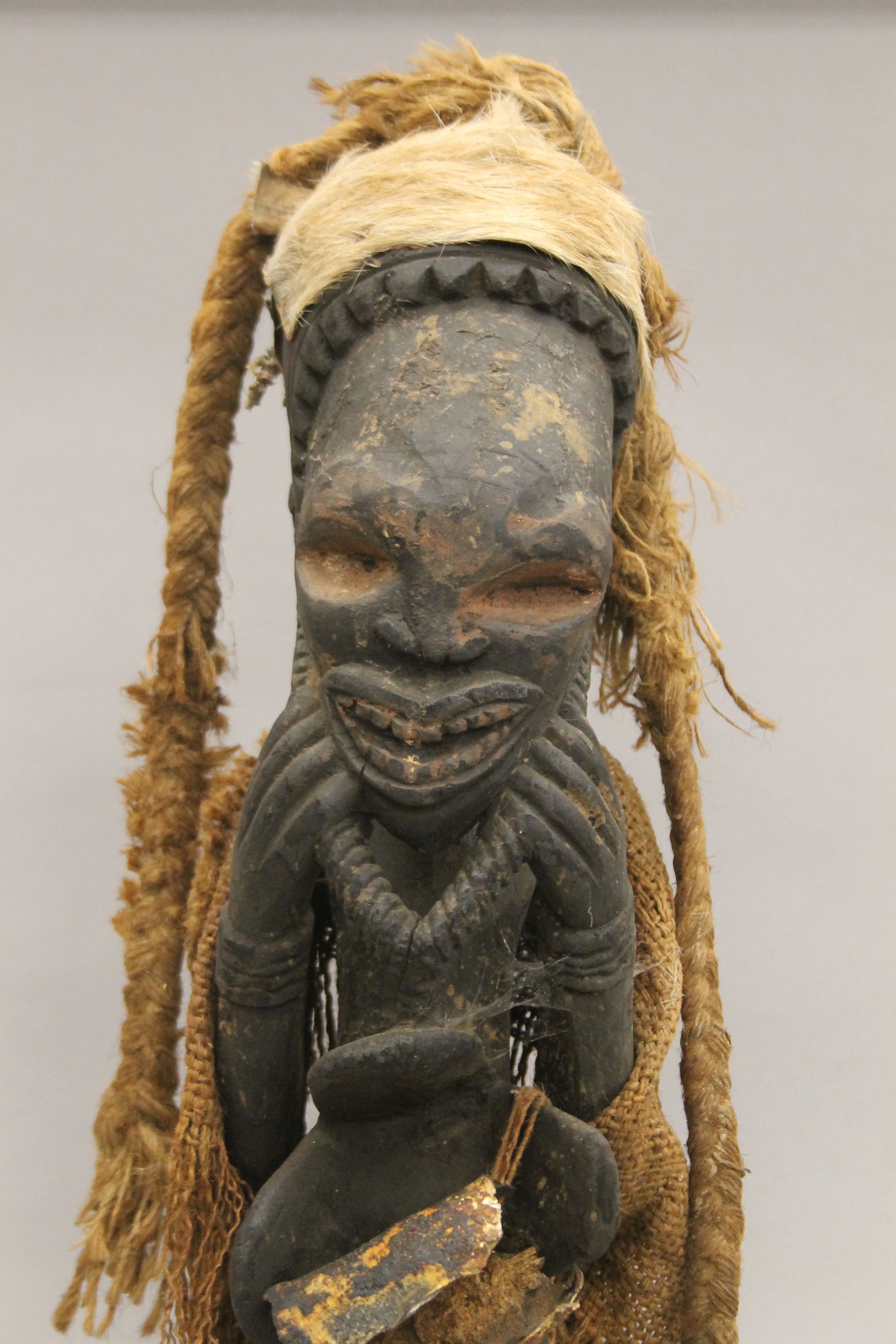 An African tribal wooden figure. 56 cm high. - Image 2 of 5
