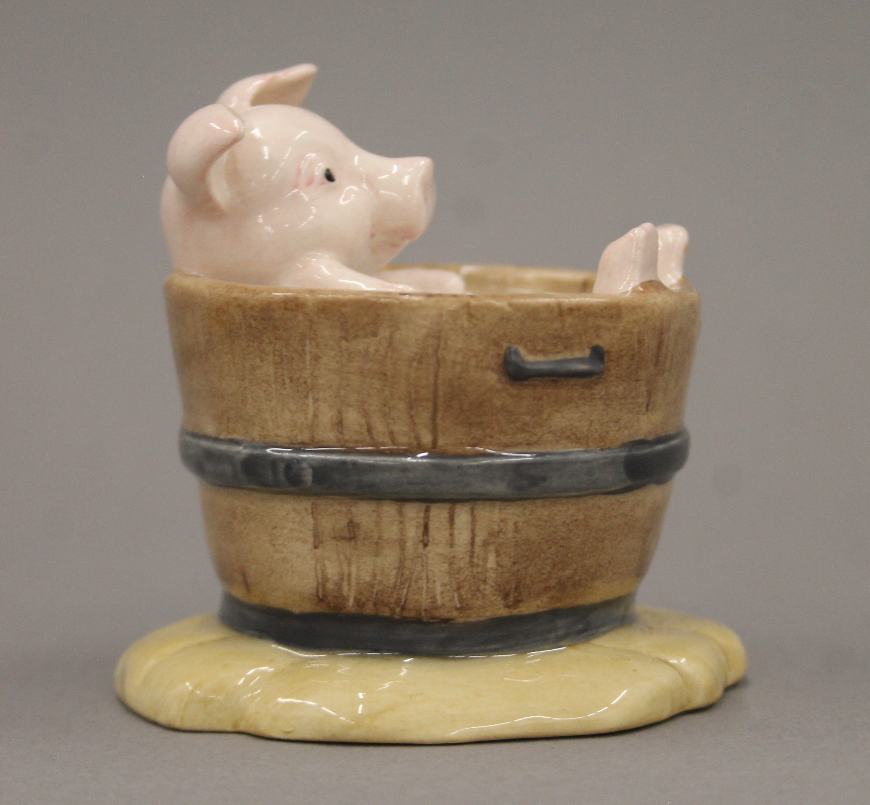 A Beswick Yock-Yock in the Tub and a pug dog. The former 7.5 cm high. - Image 4 of 9