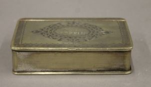 A 19th century table snuff box. 12 cm wide.