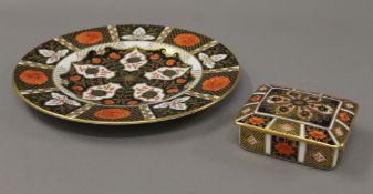 A Crown Derby box and a plate. The former 11 cm long.