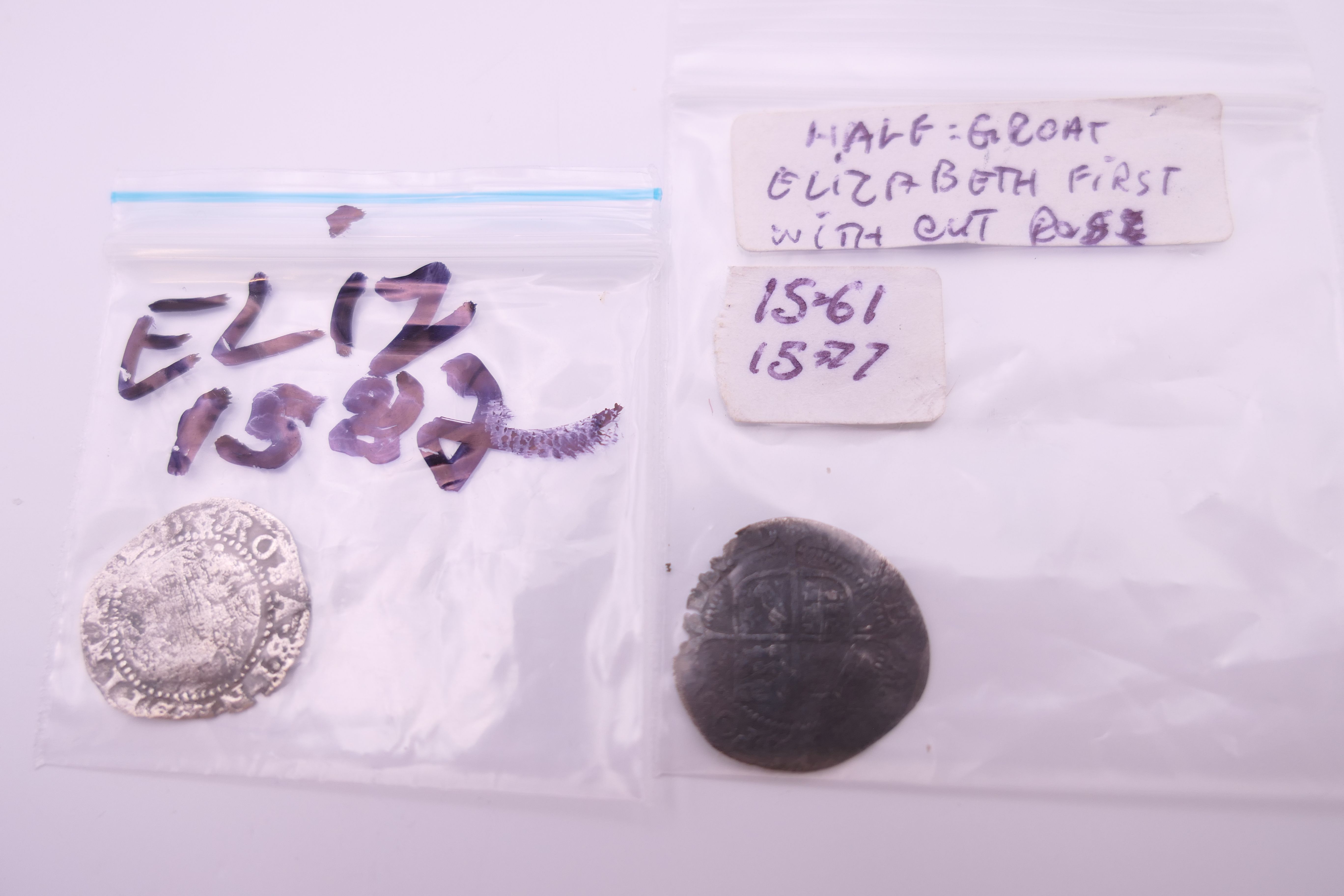 A quantity of Elizabeth I coins. - Image 4 of 9