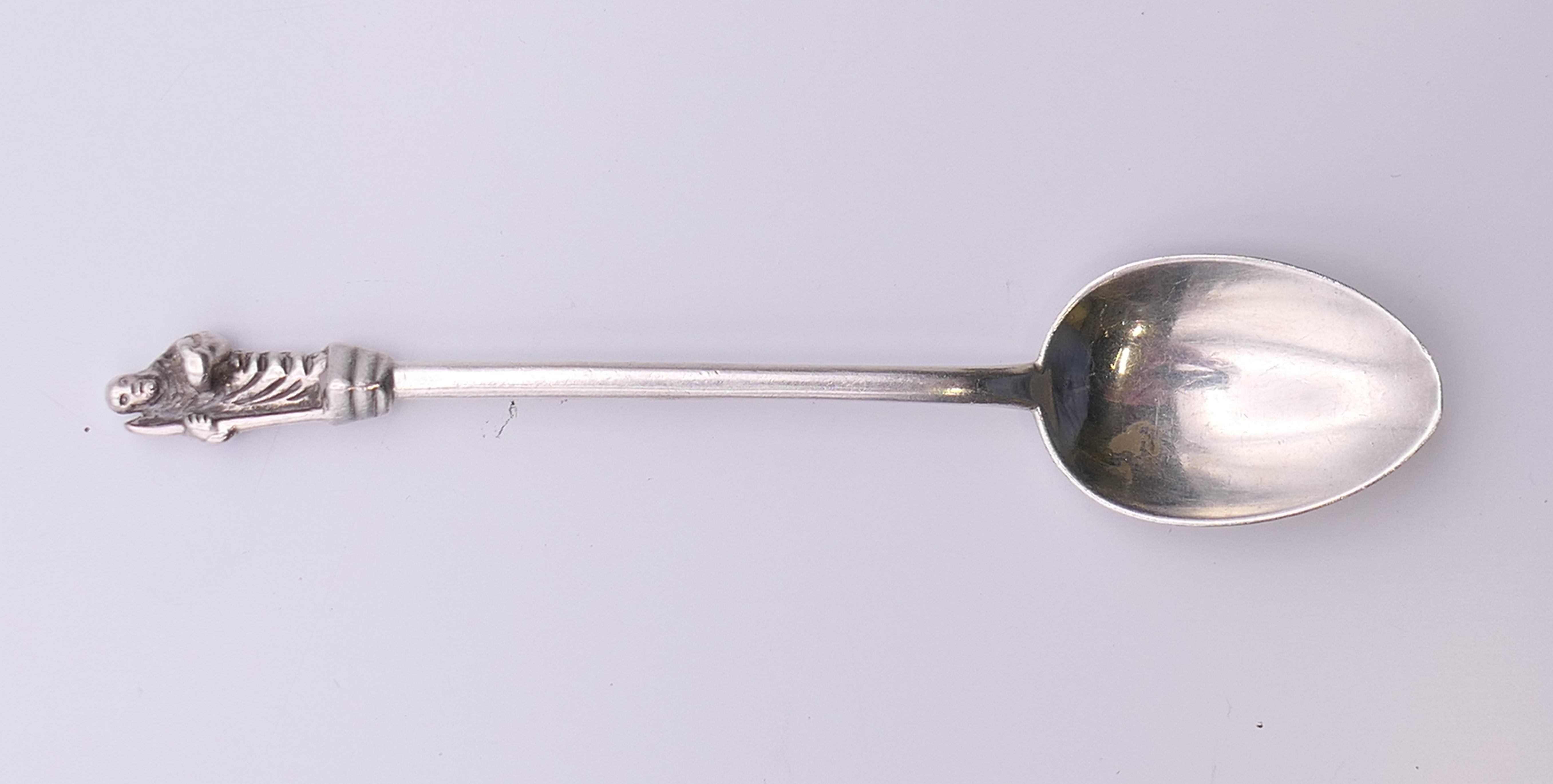 Nine silver Apostle teaspoons. Each 11.5 cm high. 126.8 grammes. - Image 3 of 5