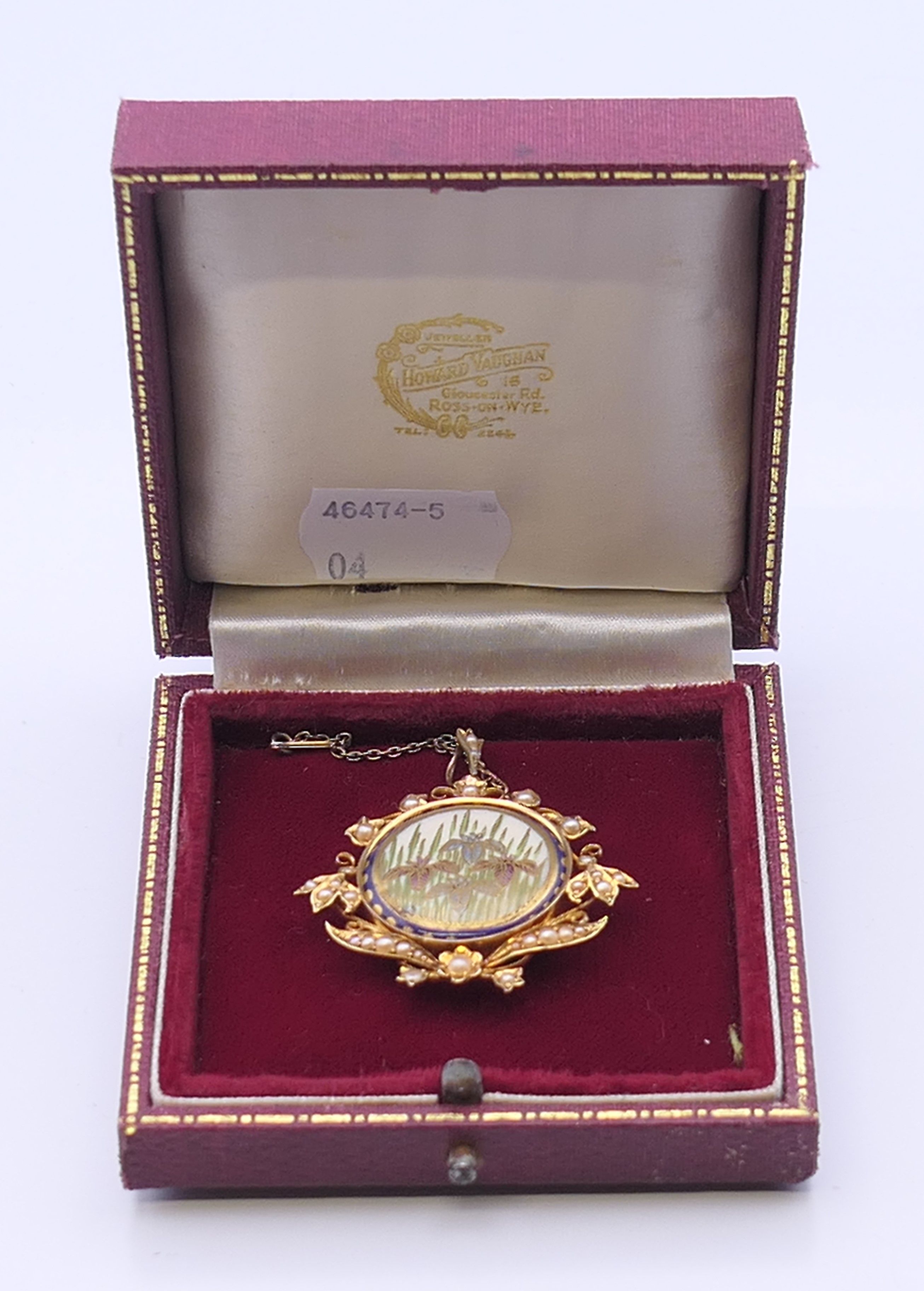 A gold and seed pearl pendant centred with a Satsuma porcelain plaque. 4 cm wide. - Image 7 of 13