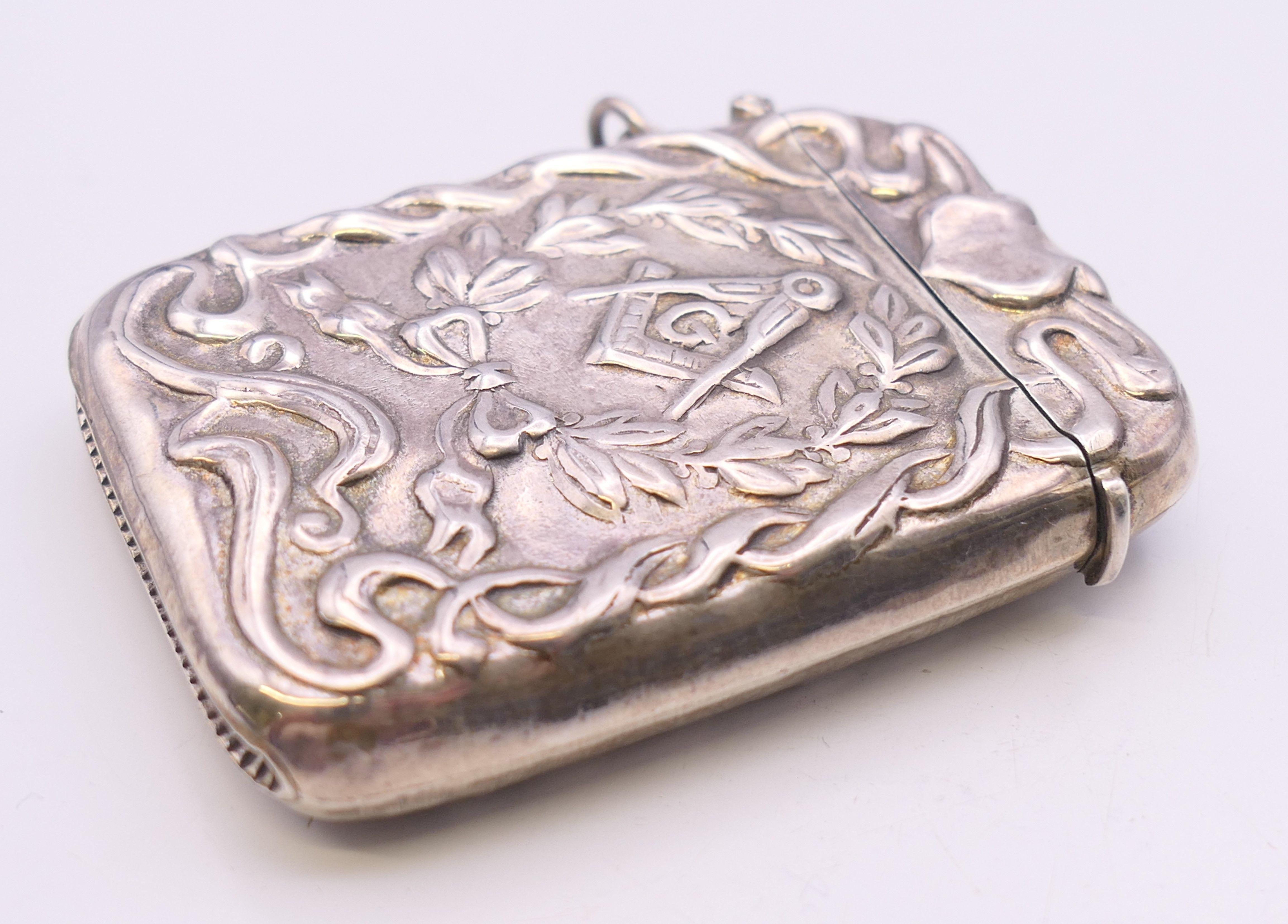 A sterling silver 925 Masonic vesta case. 4 cm wide. 40.7 grammes. - Image 3 of 5