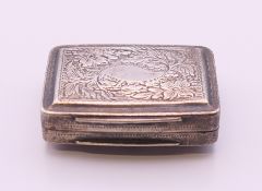 A Georgian silver vinaigrette. 3 cm wide.