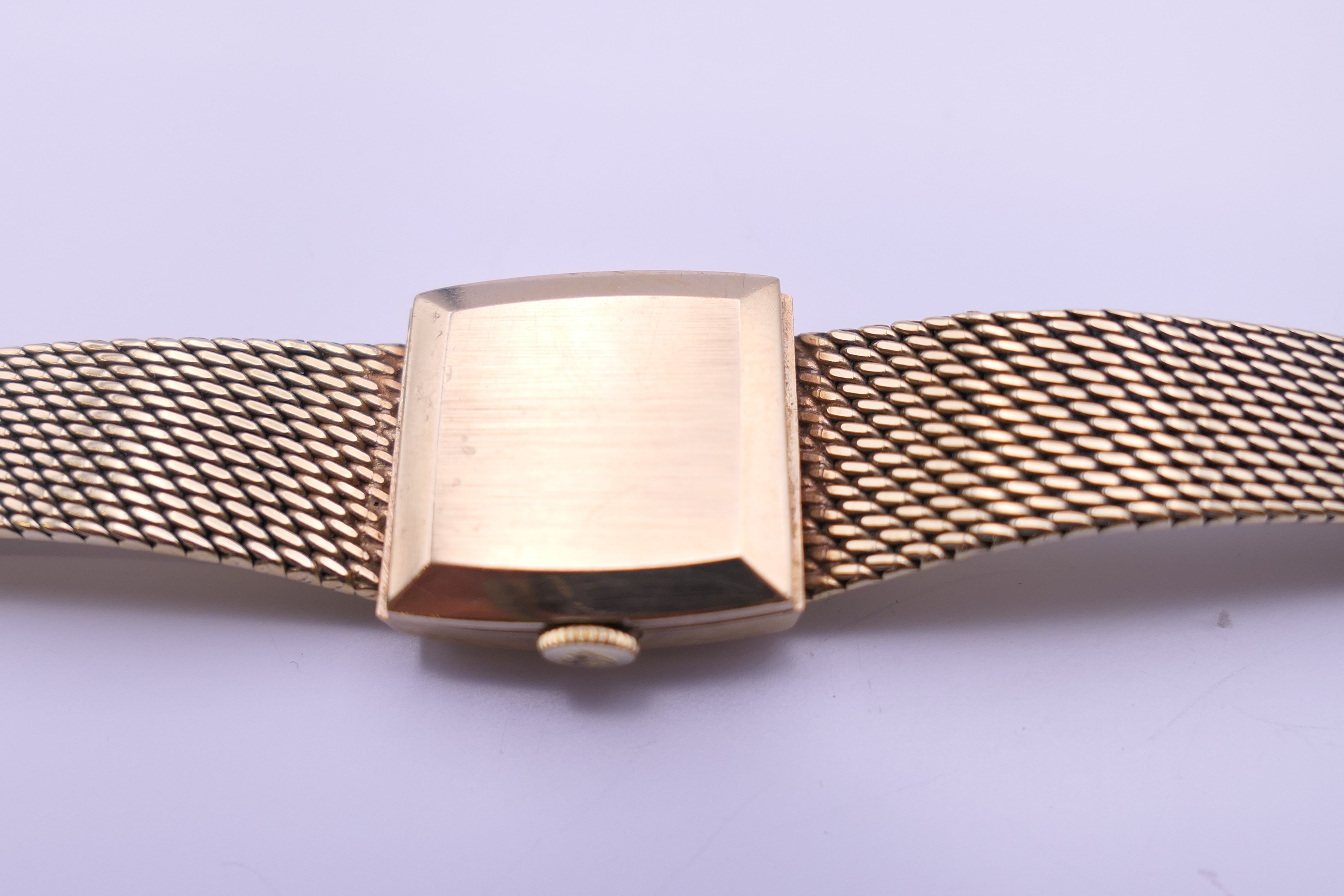 A 9 ct gold ladies Rolex Tudor wristwatch. 2 cm wide. 30.4 grammes total weight. - Image 5 of 11