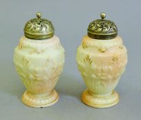 A pair of Worcester salts and a jug. The latter 10.5 cm high.
