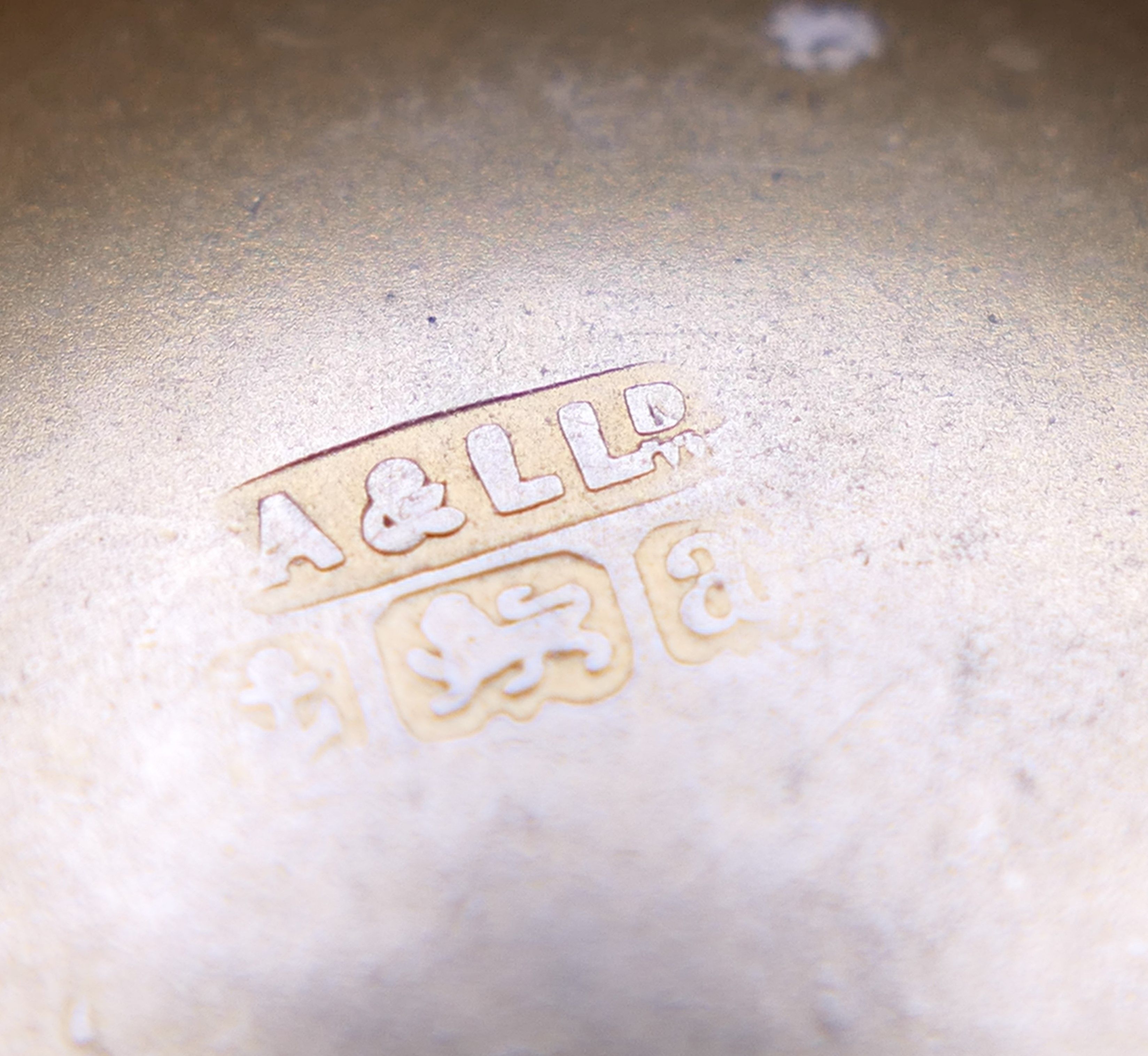A small Edwardian silver round pill box, Birmingham 1900, top and bottom engraved with initials. - Image 6 of 7