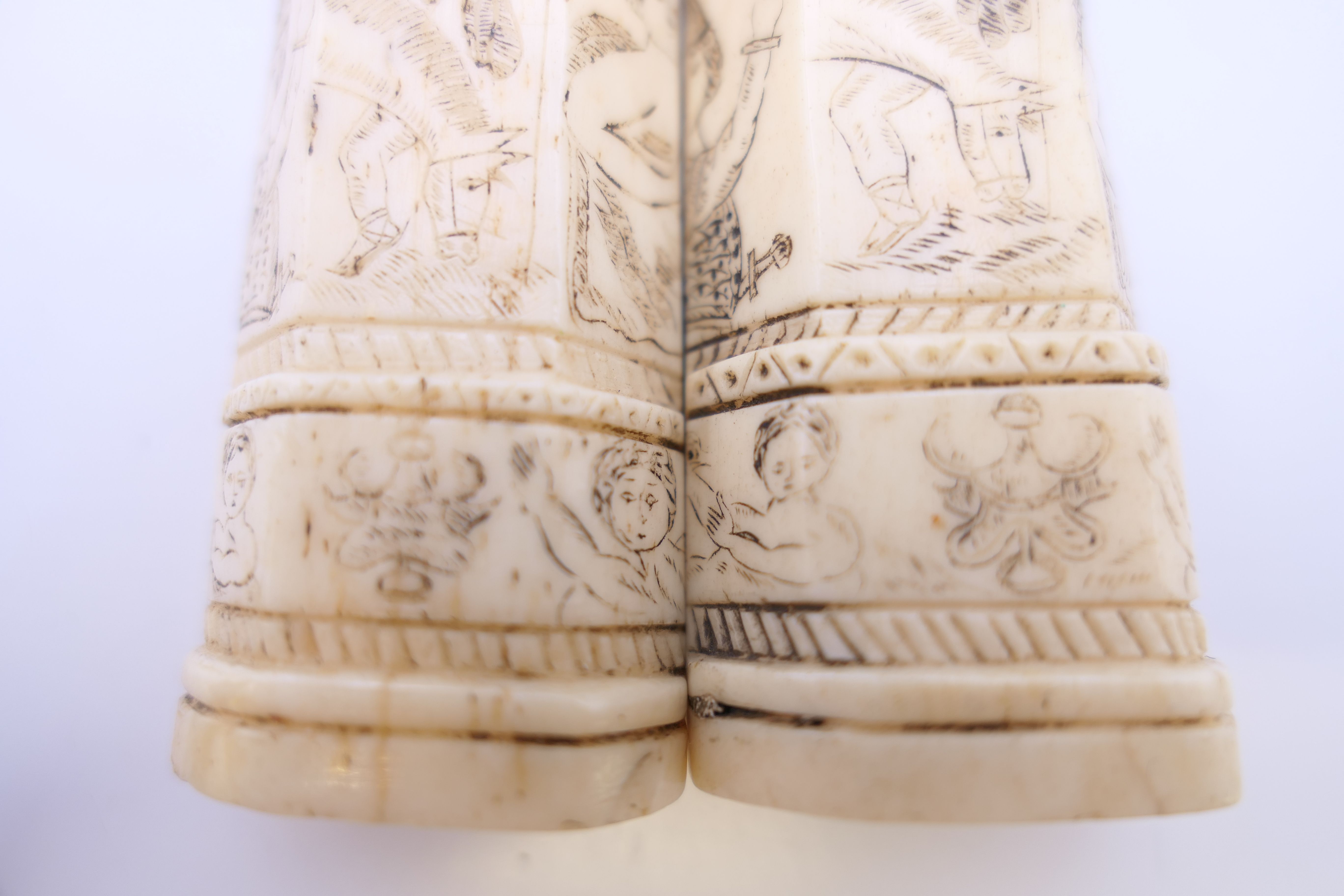 A pair of antique bone carvings, possibly Napoleonic Prisoner of War work. The largest 10 cm high. - Image 10 of 11