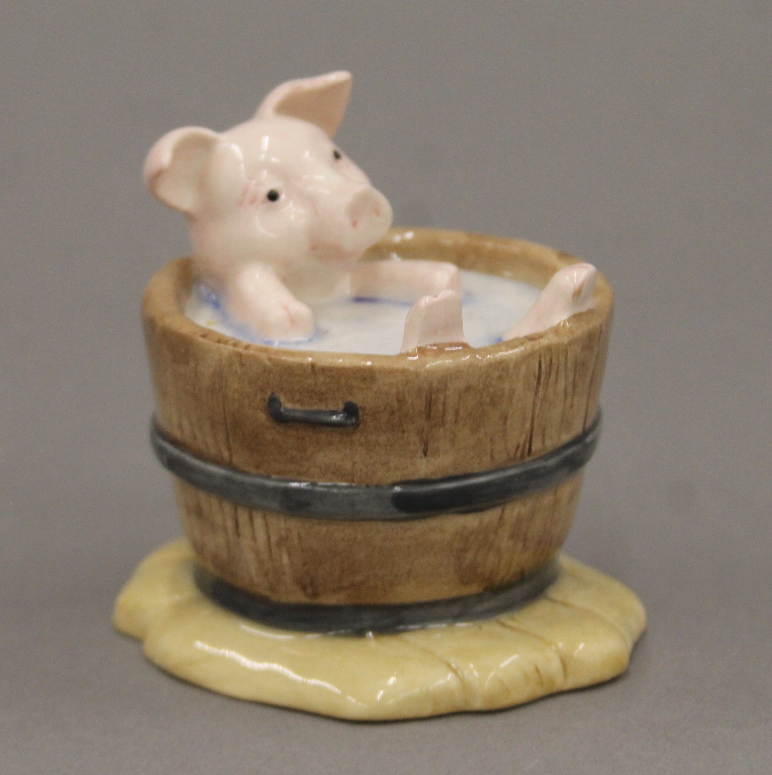 A Beswick Yock-Yock in the Tub and a pug dog. The former 7.5 cm high. - Image 2 of 9