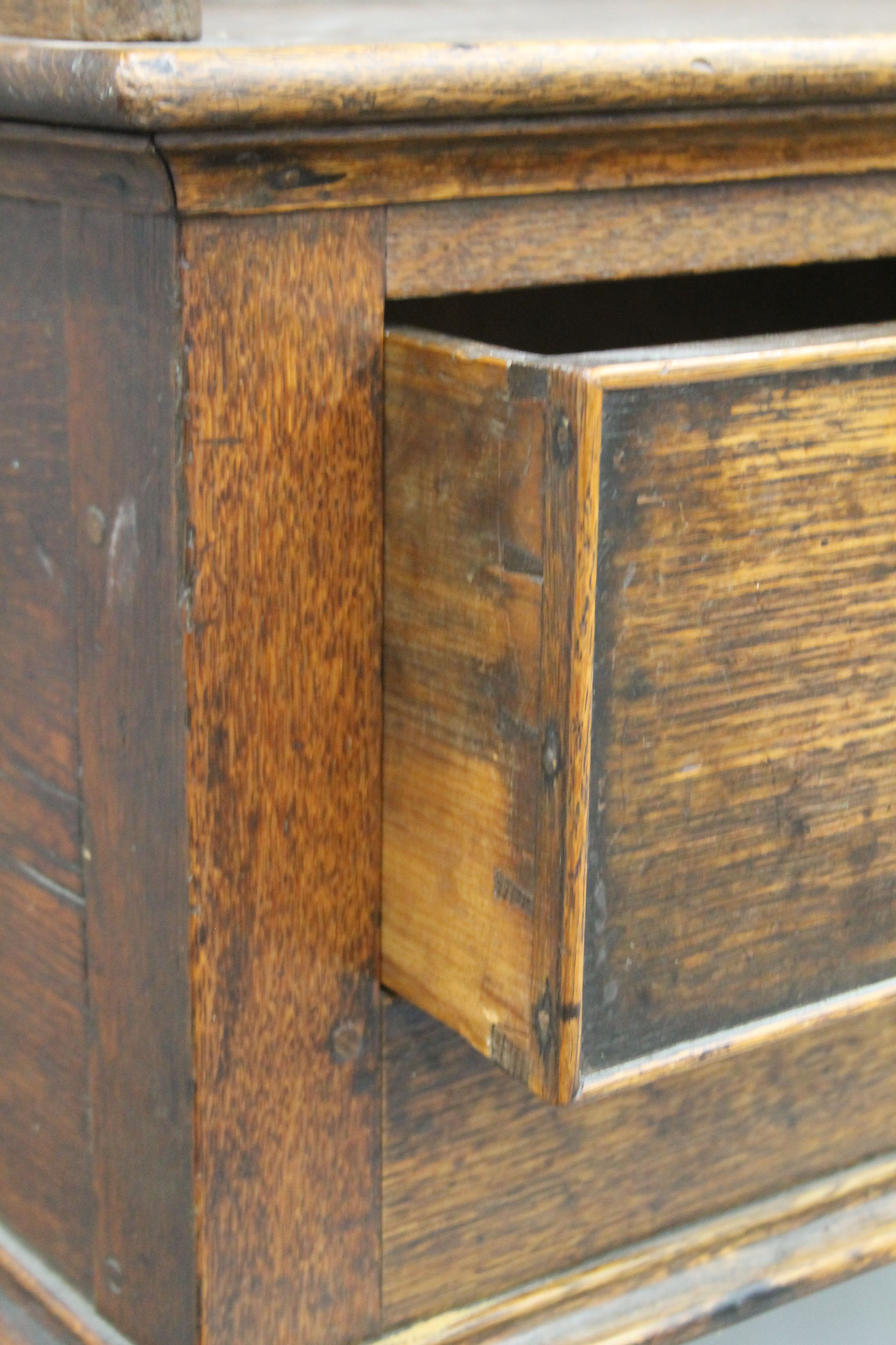 An 18th century oak dresser. 179 cm wide. - Image 5 of 9