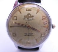 A vintage Atlantic World Master gentleman's wristwatch. 3.75 cm wide.