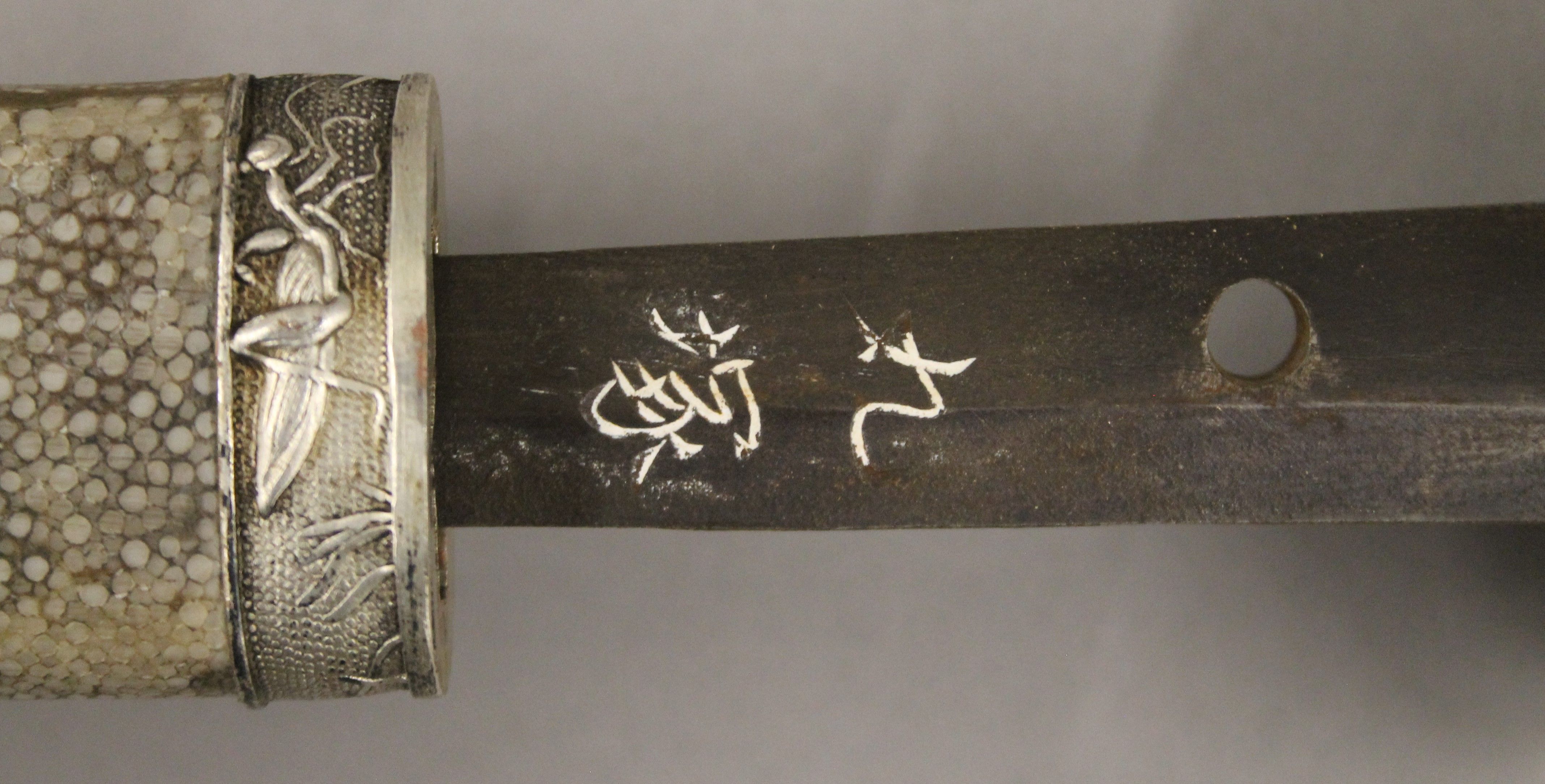 A Japanese sword with shagreen scabbard. 60 cm long. - Image 8 of 11