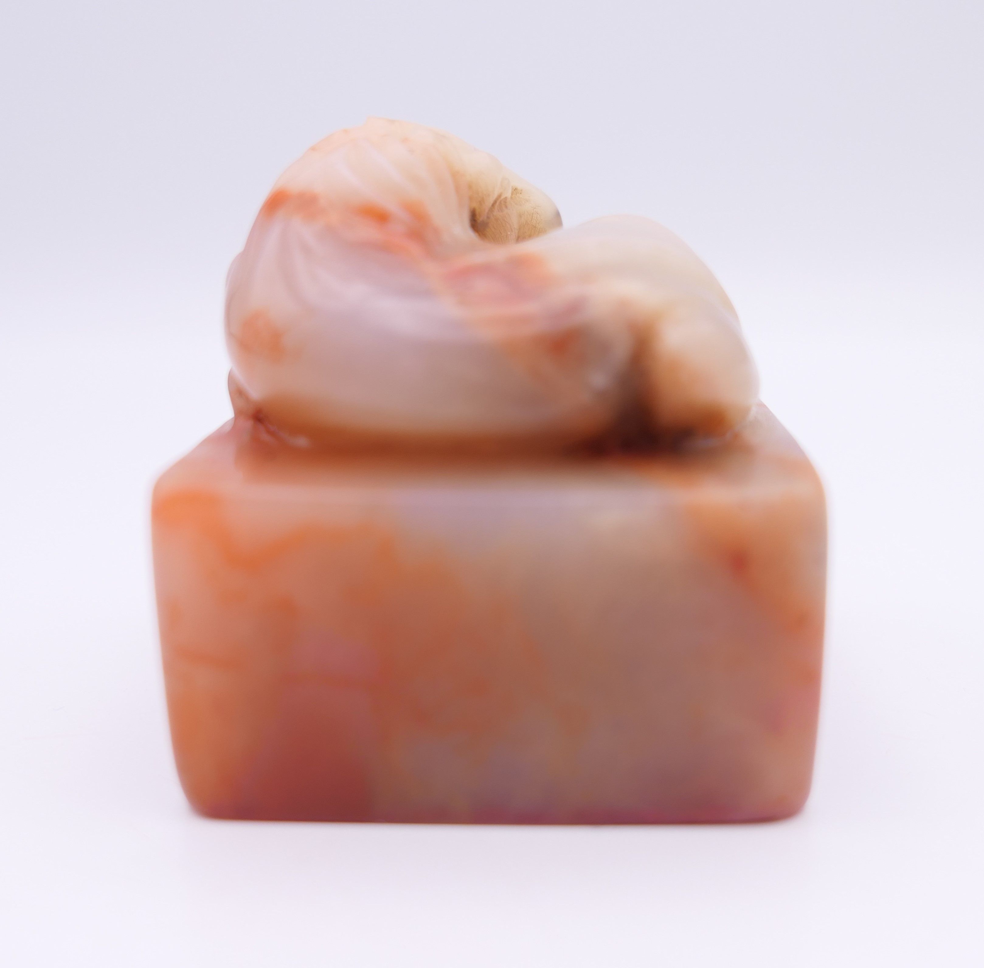 A Chinese carved jade artist seal Wei Zhong Lin (horse seal) boxed. 4 cm high. - Image 4 of 9