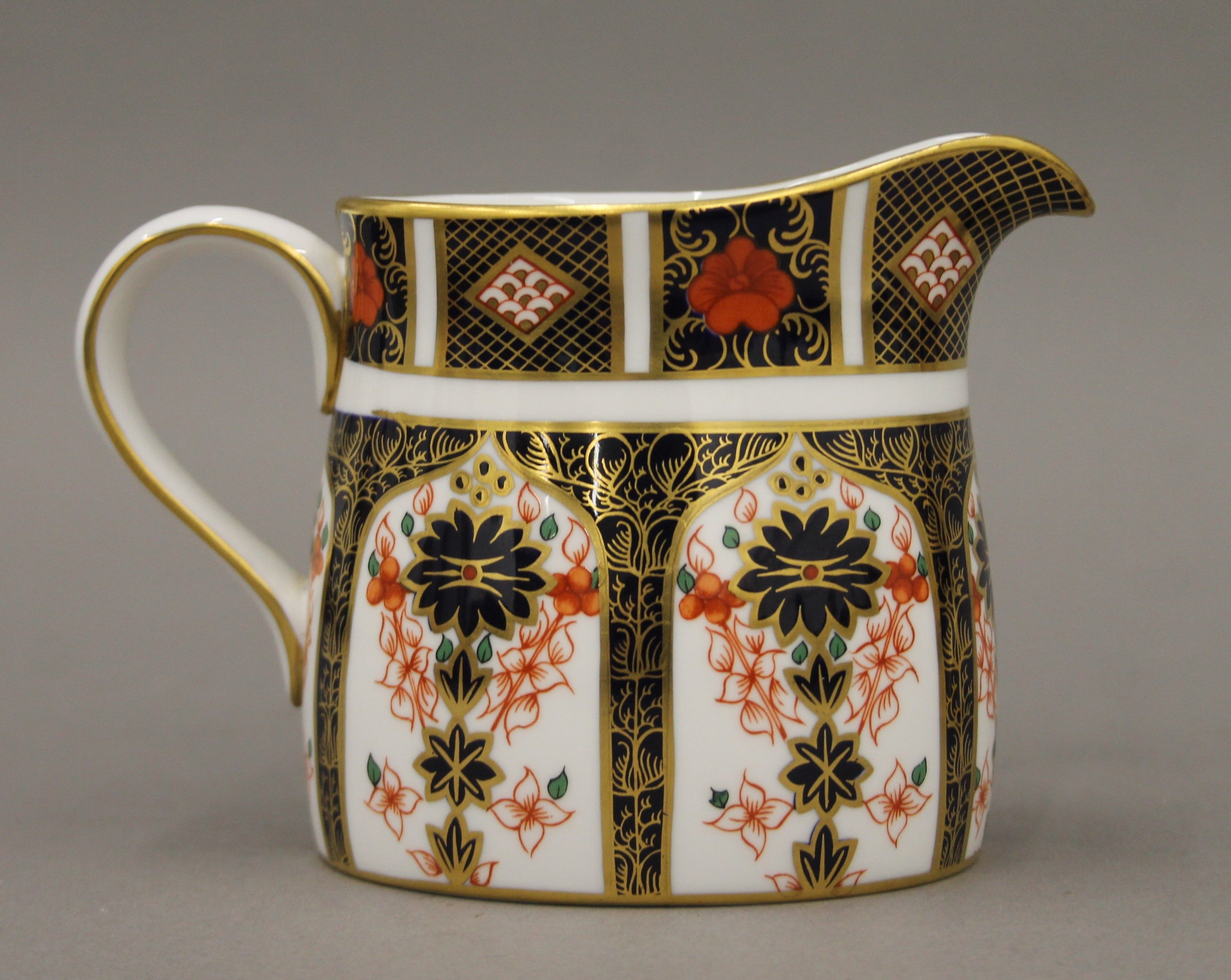 A quantity of Royal Crown Derby porcelain. The jug 8.5 cm high. - Bild 17 aus 19