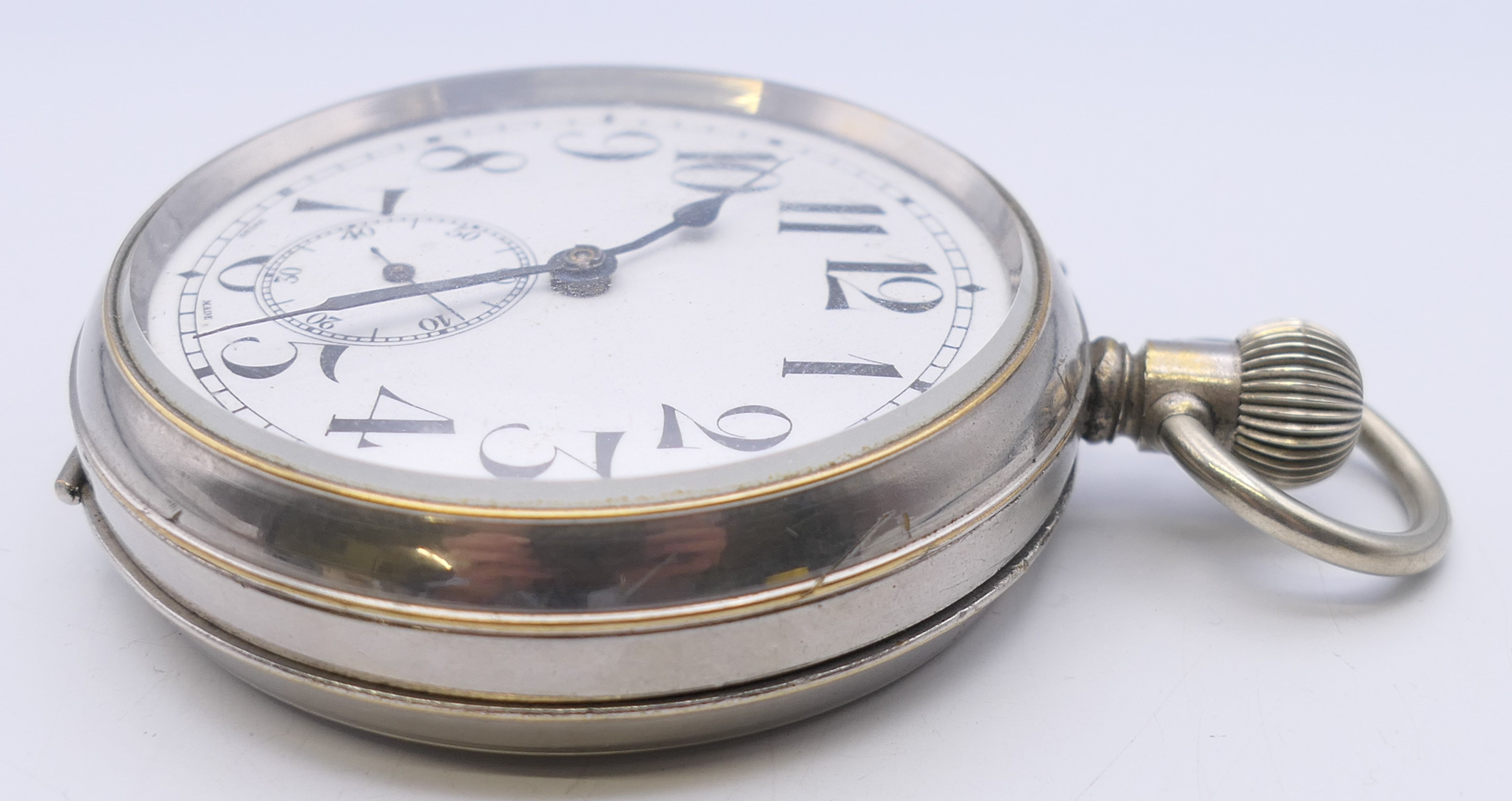A Remontoir Perfectionne silver plated Goliath pocket watch. 6.5 cm diameter. - Image 3 of 5