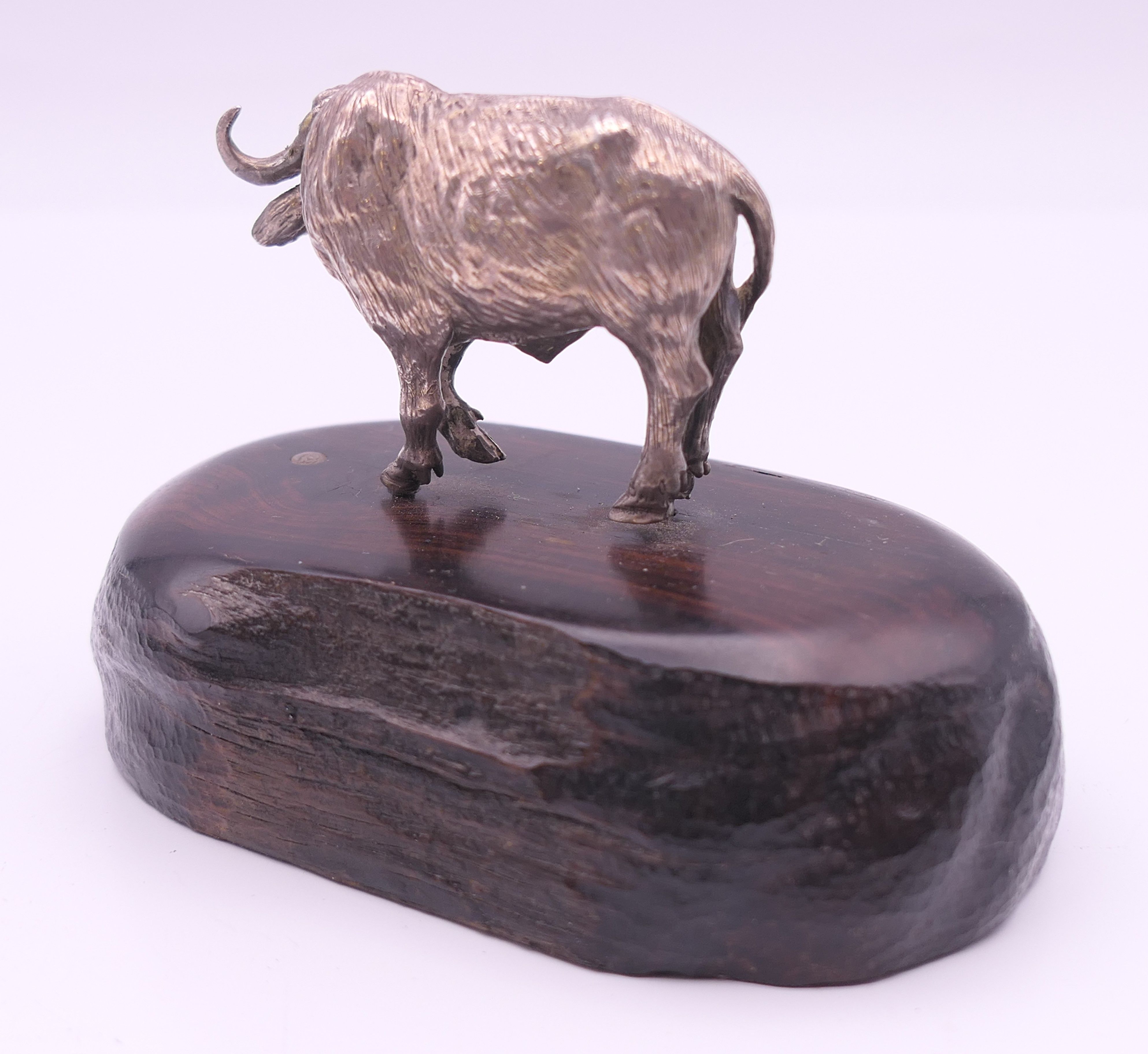 Five Patrick Mavros small silver model animals, three mounted on wooden plinth bases. The largest 8. - Image 6 of 15