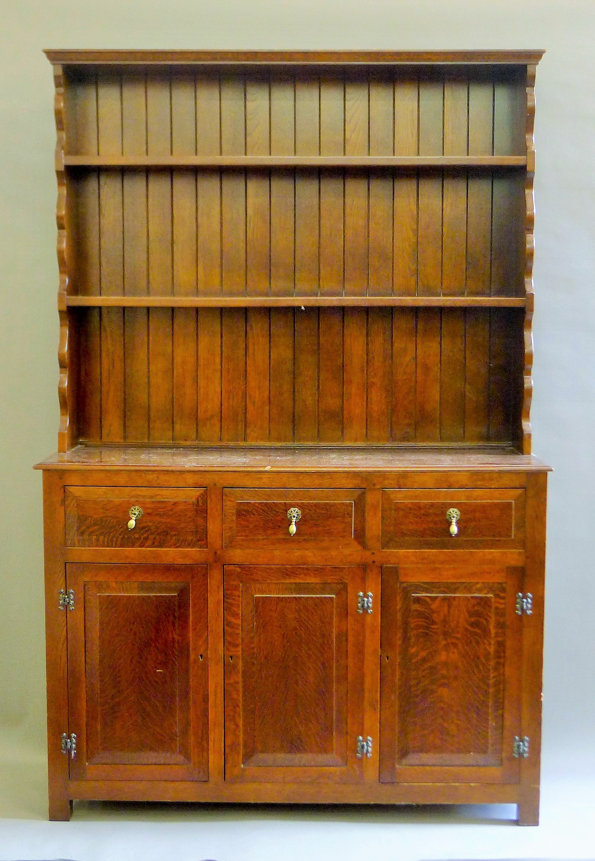 A modern oak dresser. 125 cm wide. - Image 2 of 8