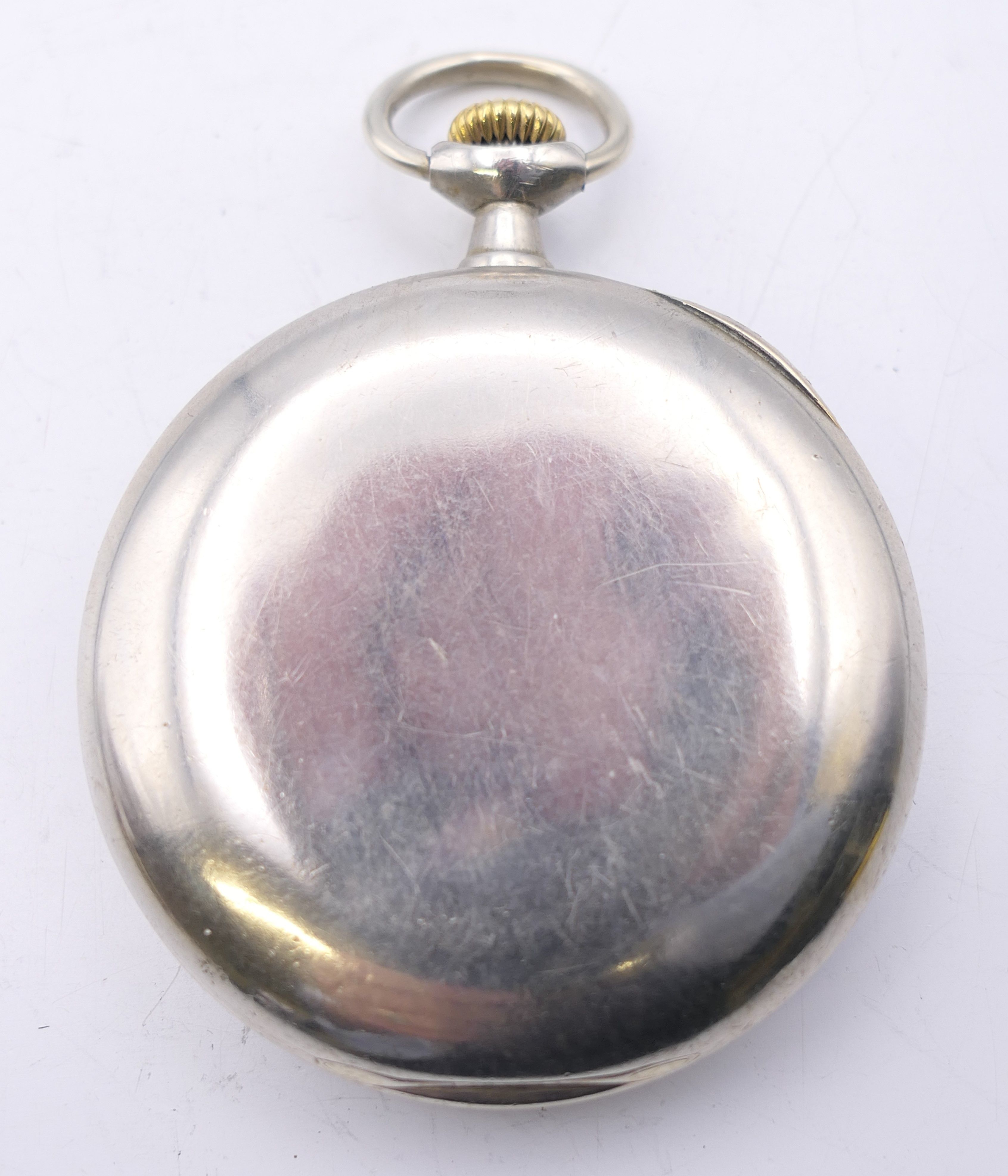 An Omega pocket watch, serial number 5455015. 4.5 cm diameter. - Image 2 of 7