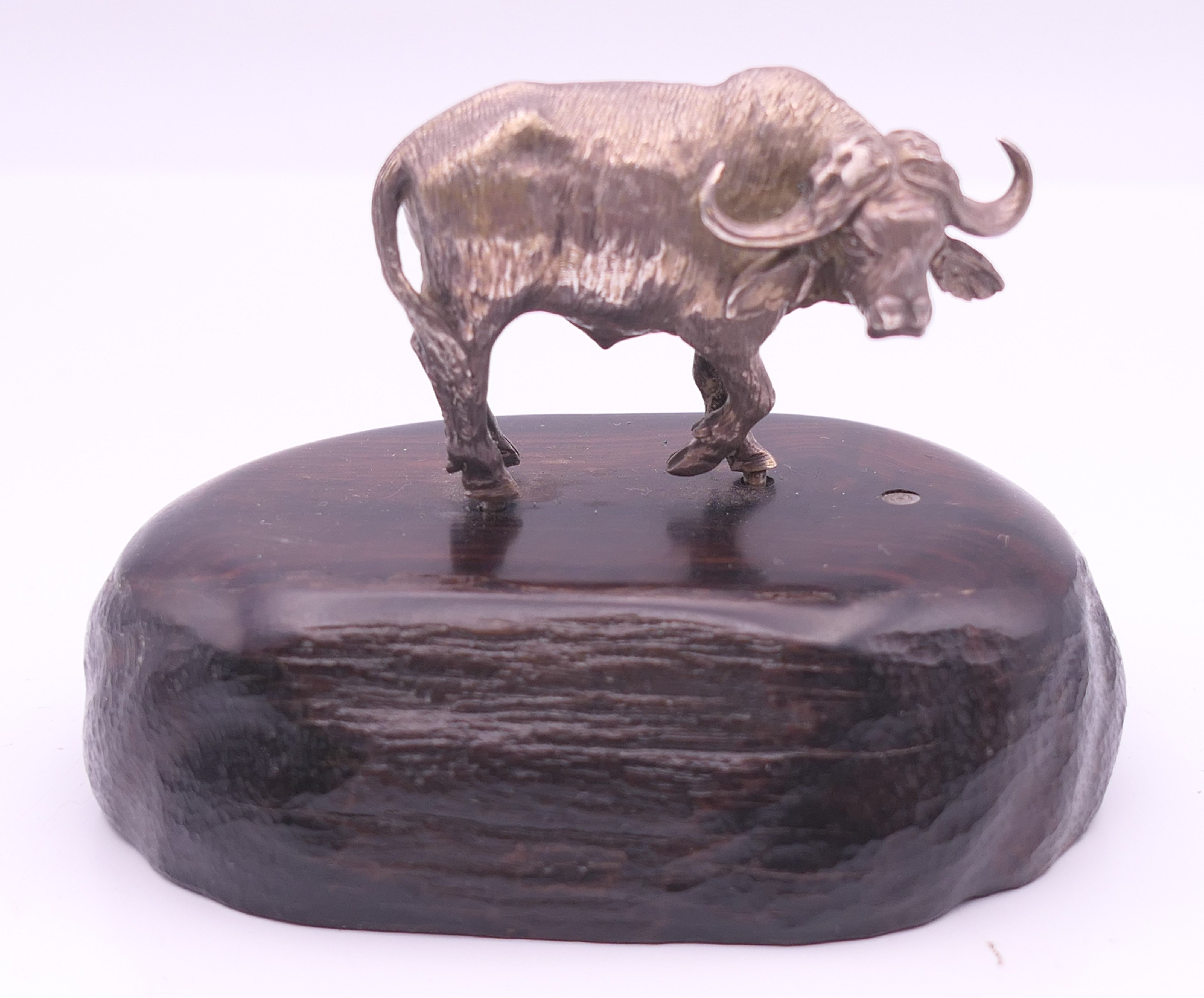 Five Patrick Mavros small silver model animals, three mounted on wooden plinth bases. The largest 8. - Image 5 of 15