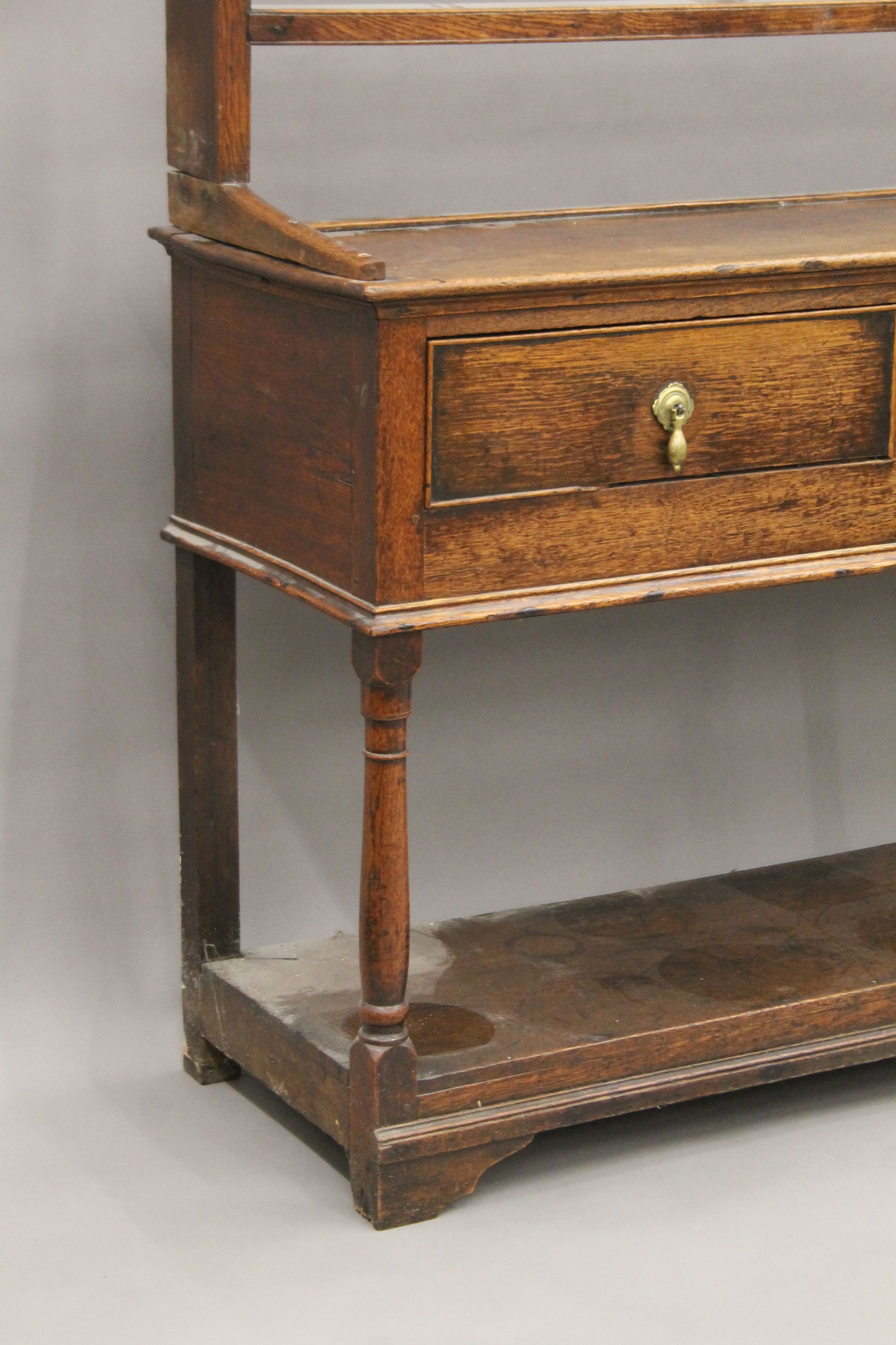 An 18th century oak dresser. 179 cm wide. - Image 3 of 9