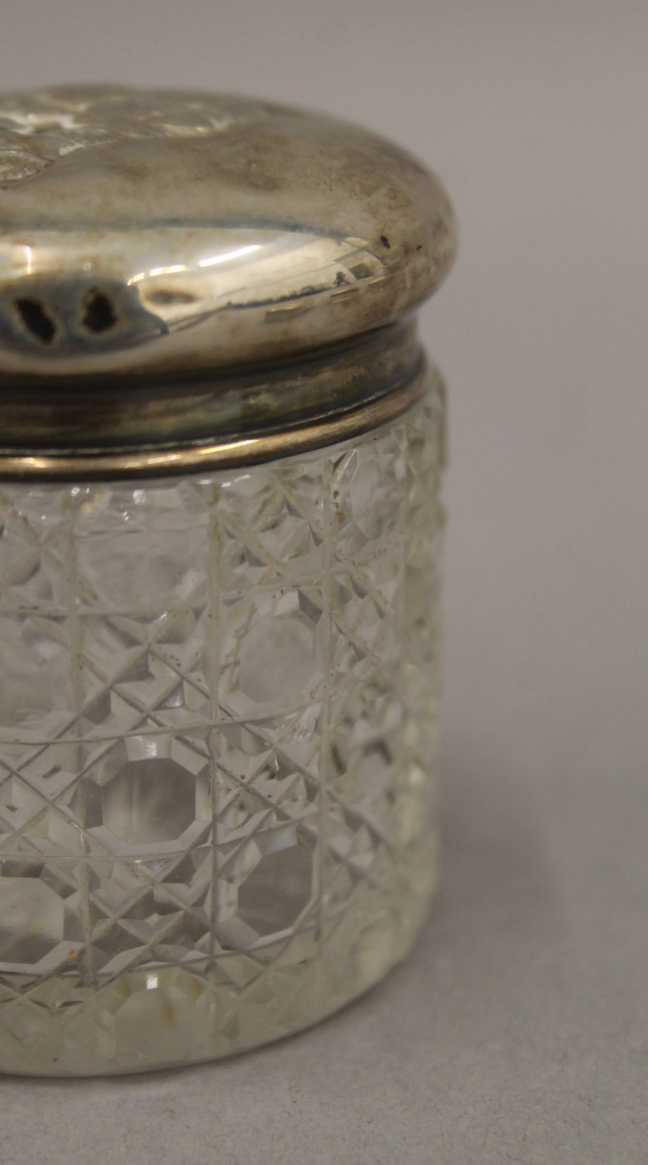 Five silver topped dressing table jars. The largest 9 cm long. - Image 6 of 19