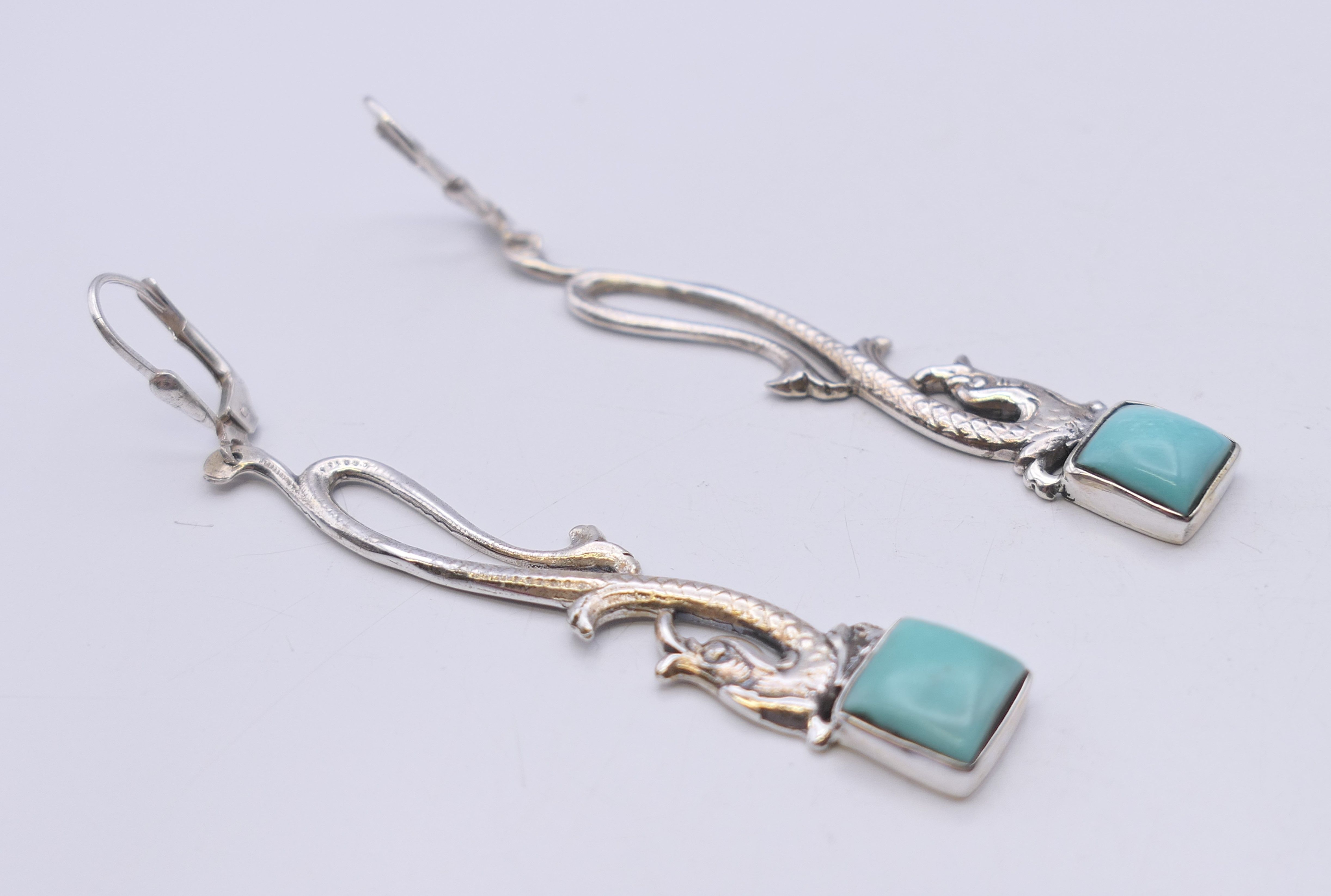 A pair of silver turquoise drop earrings. 5.5 cm high. - Bild 3 aus 3