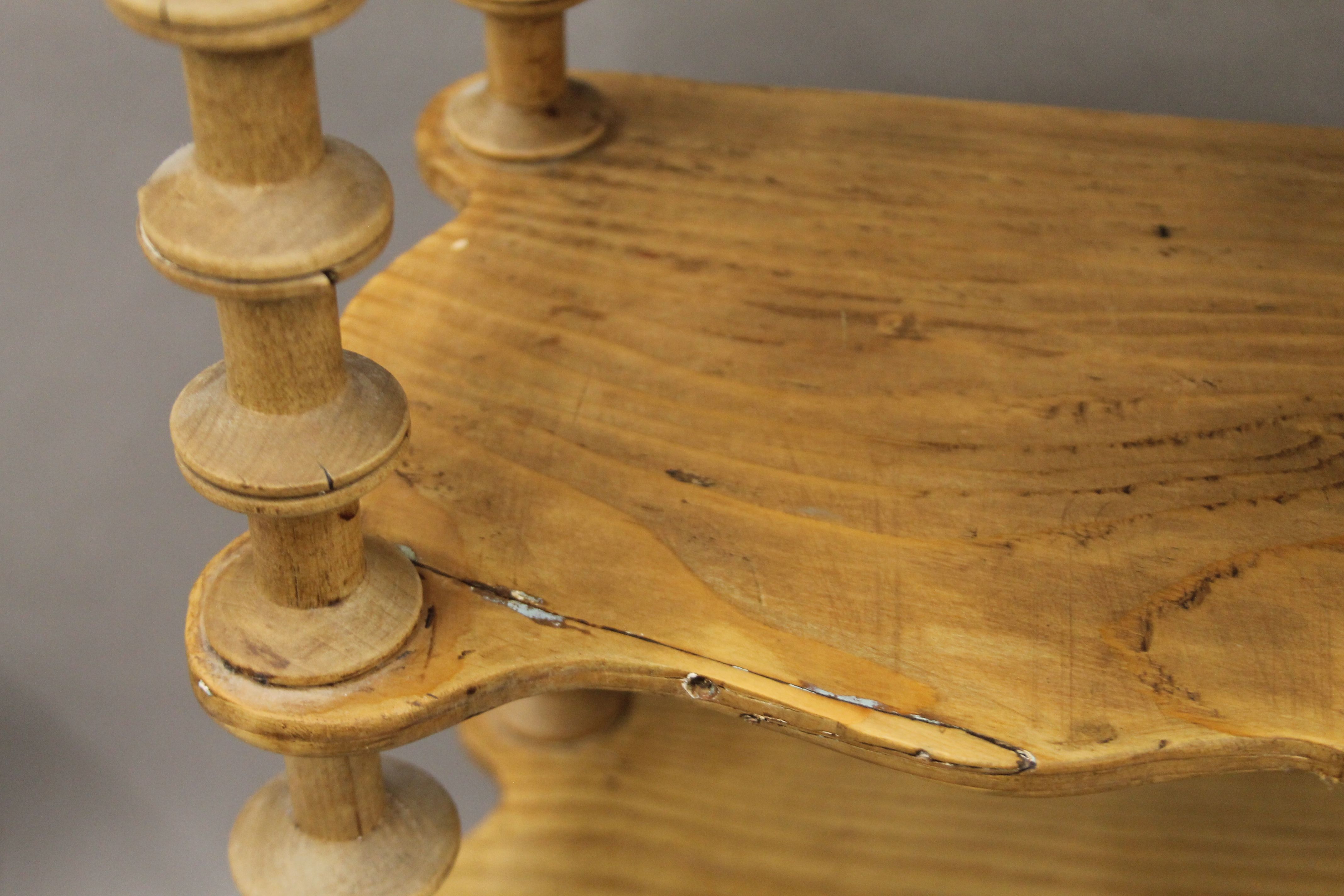 A set of Victorian pine shelves. 64 cm wide. - Image 3 of 4