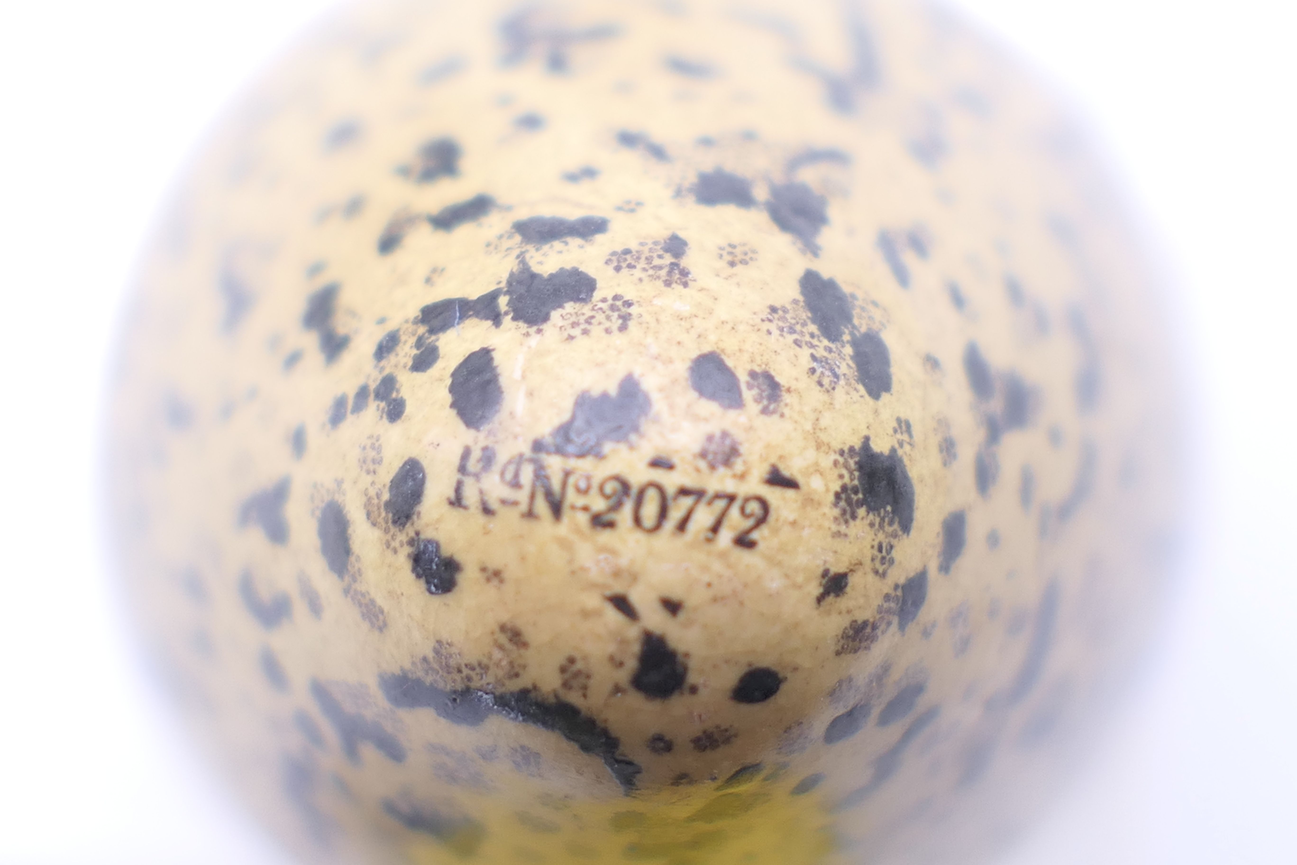 A Victorian silver mounted McIntyre porcelain scent bottle formed as a bird's egg, numbered 20772. - Image 5 of 5